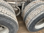 4 Underbody - Truck with 