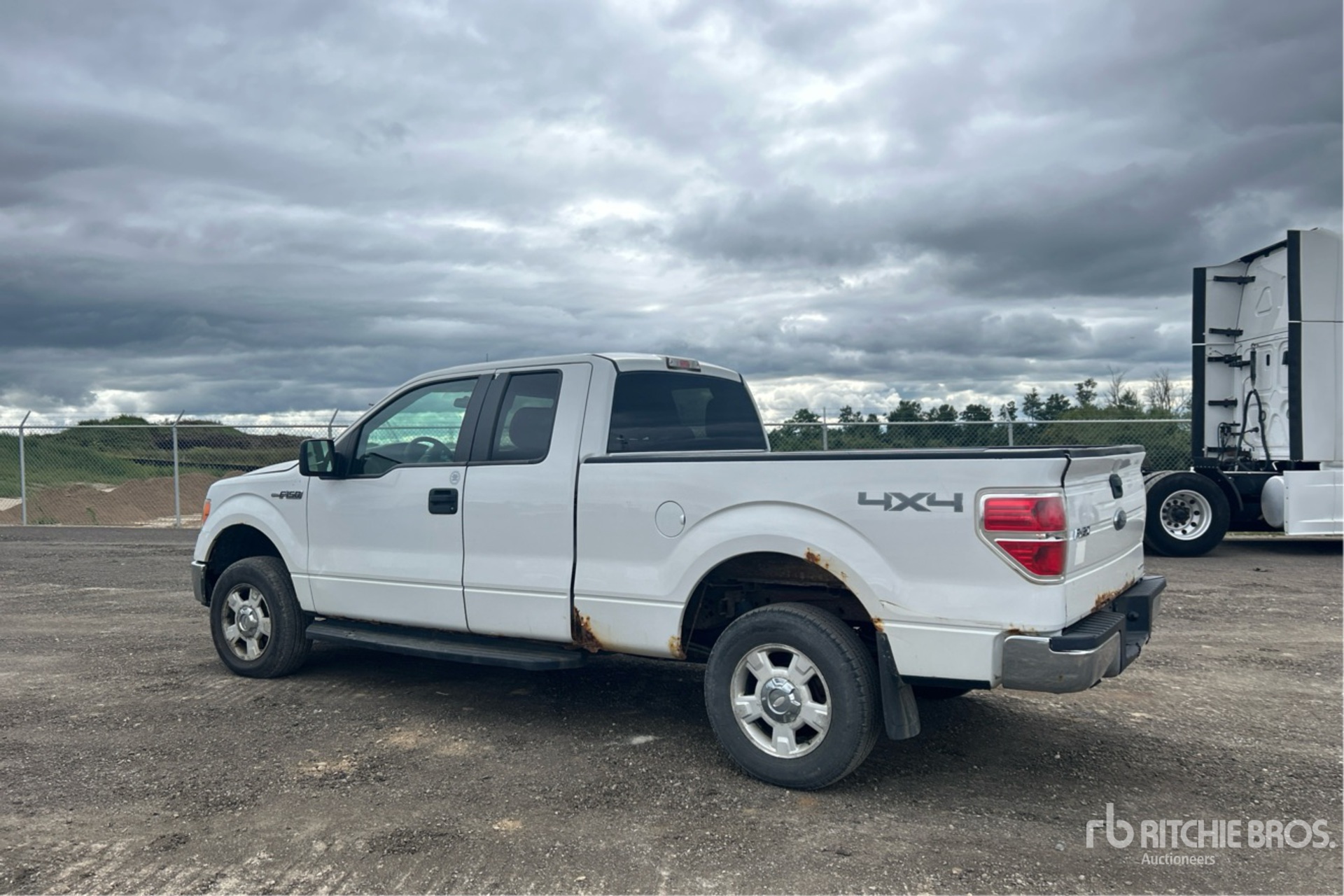 General Appearance with Picture, Left Rear Corner