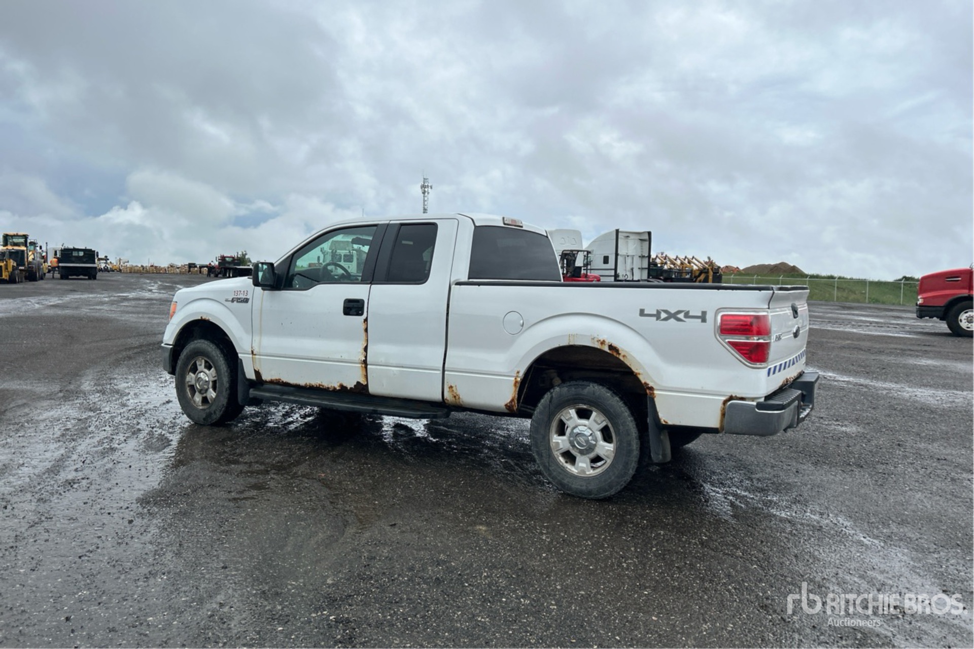 General Appearance with Picture, Left Rear Corner