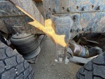 4 Underbody - Truck with 