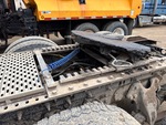 4 Underbody - Truck with 