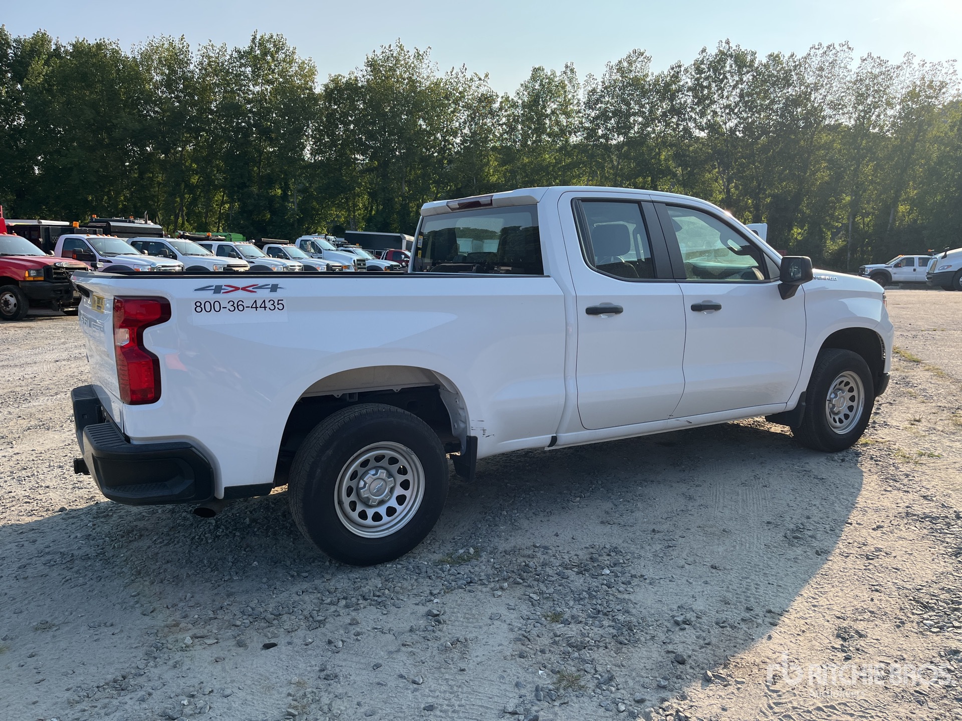 General Appearance with Picture, Right Rear Corner