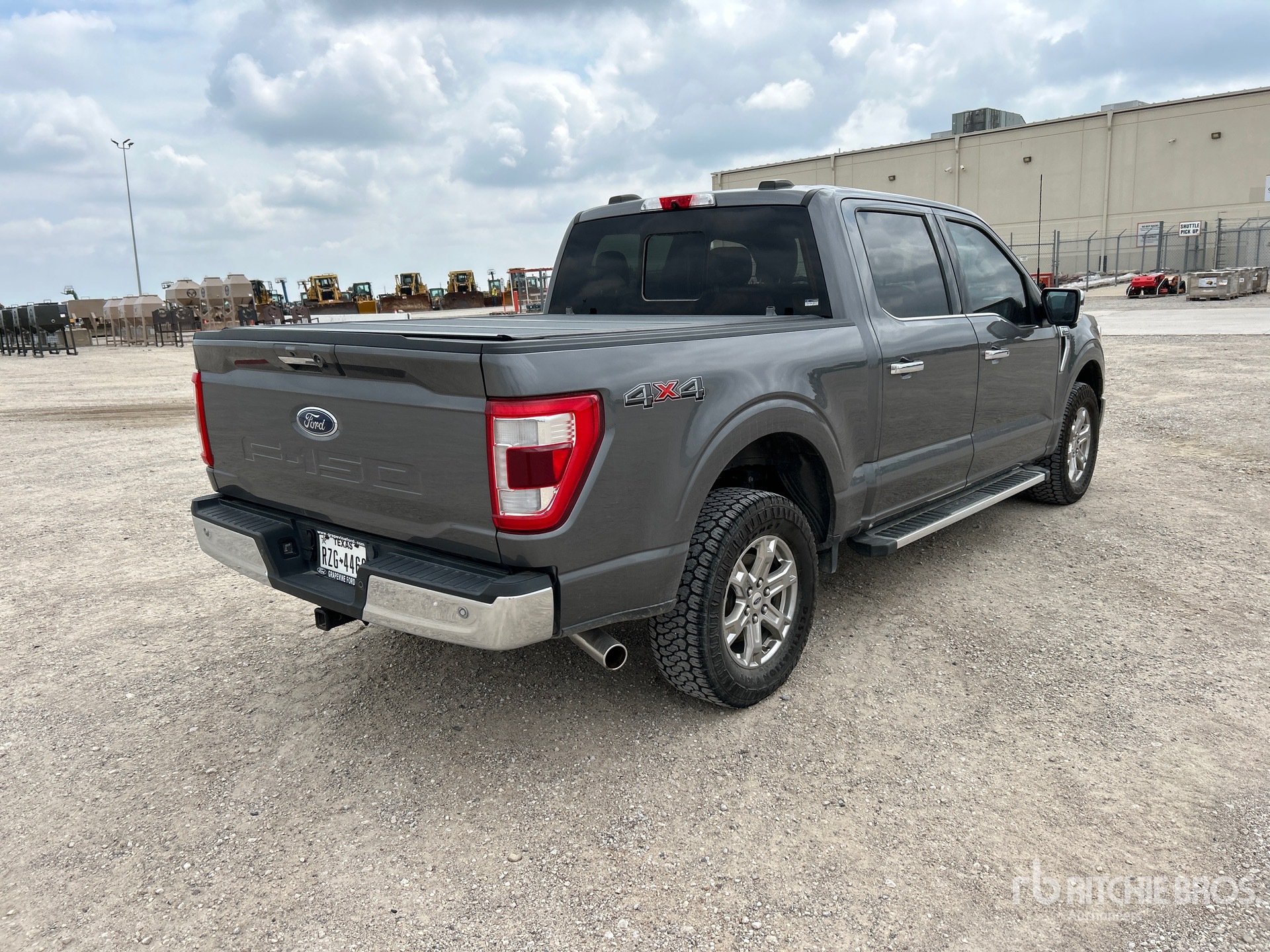 General Appearance with Picture, Right Rear Corner