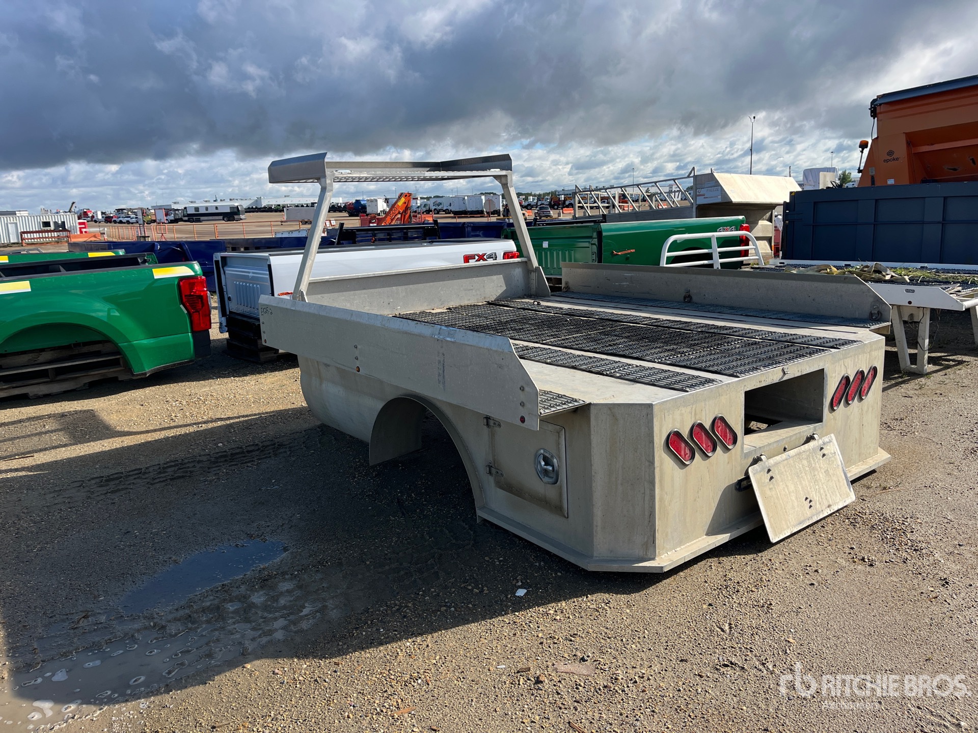 General Appearance with Picture, Right Rear Corner