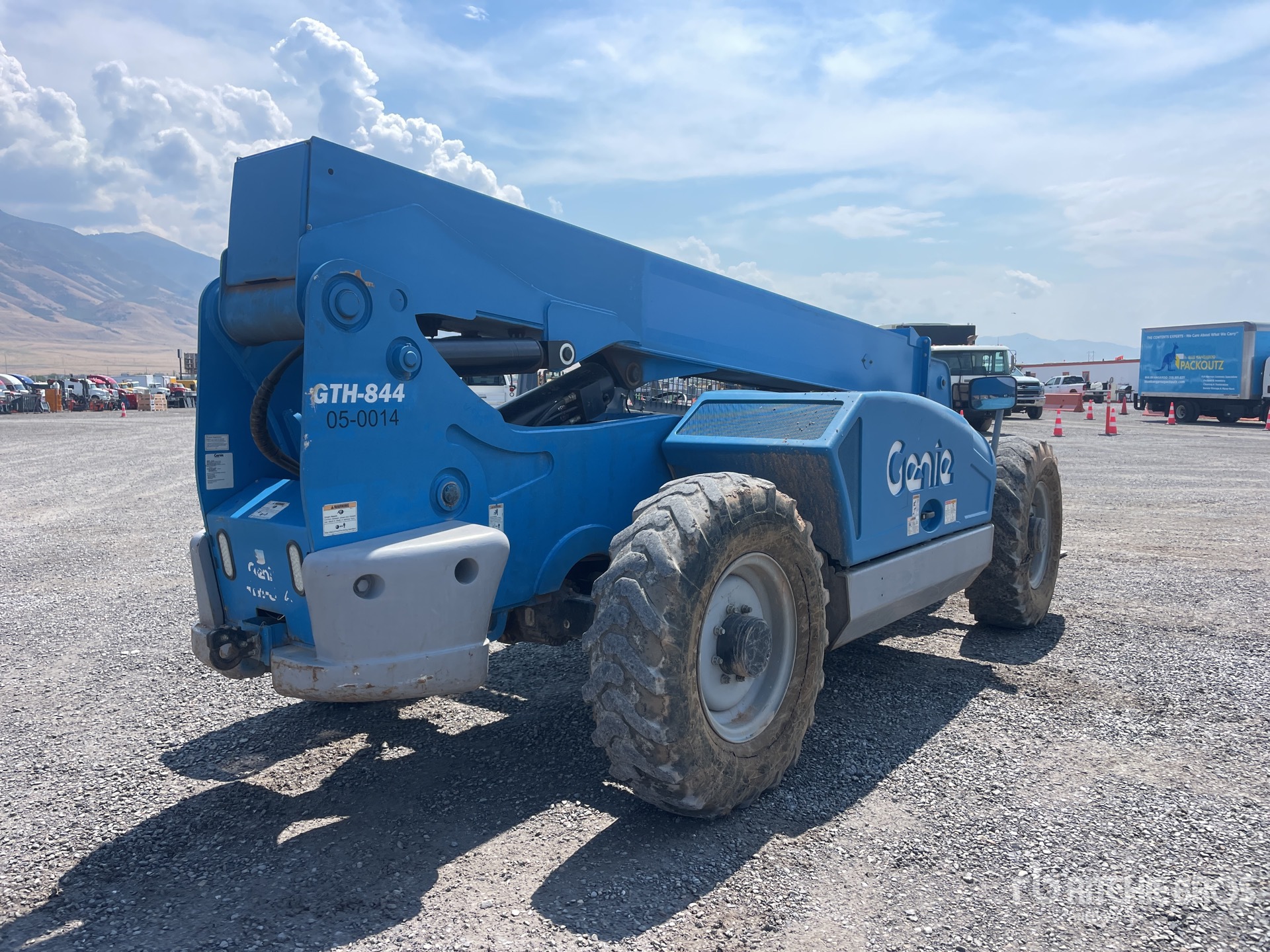 General Appearance with Picture, Right Rear Corner