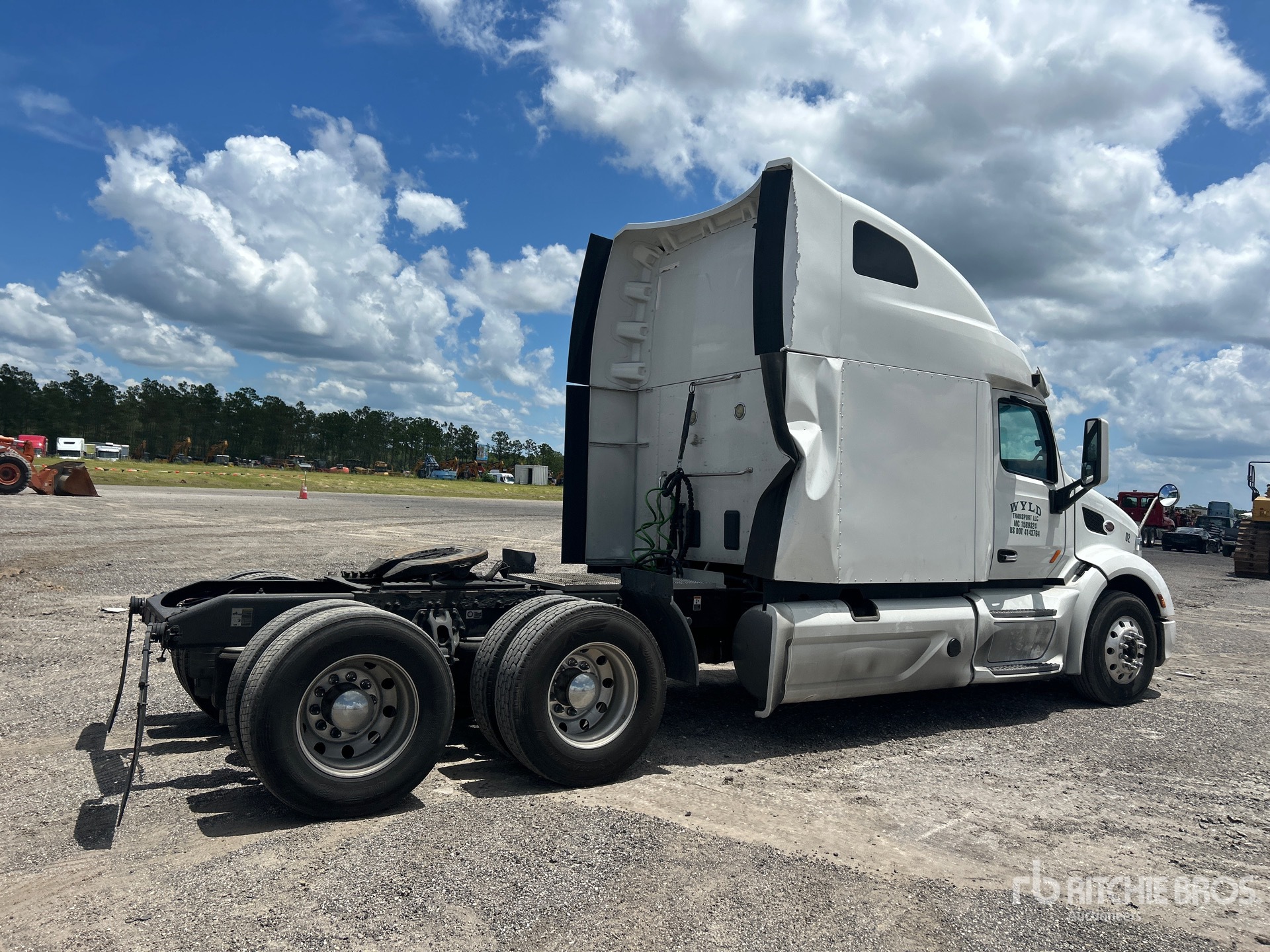 General Appearance with Picture, Right Rear Corner
