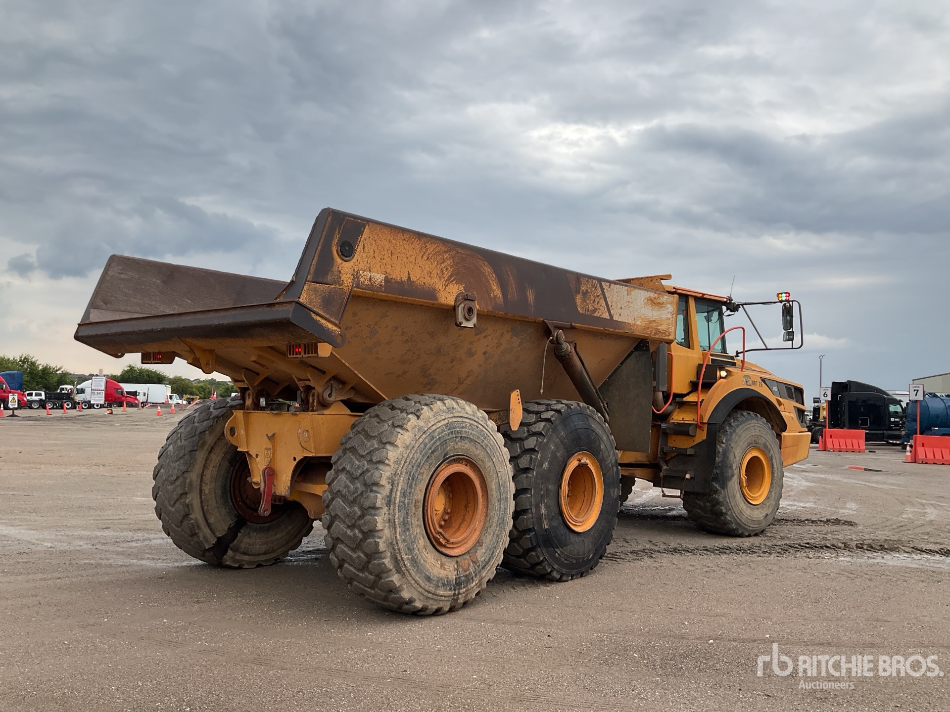 General Appearance with Picture, Right Rear Corner