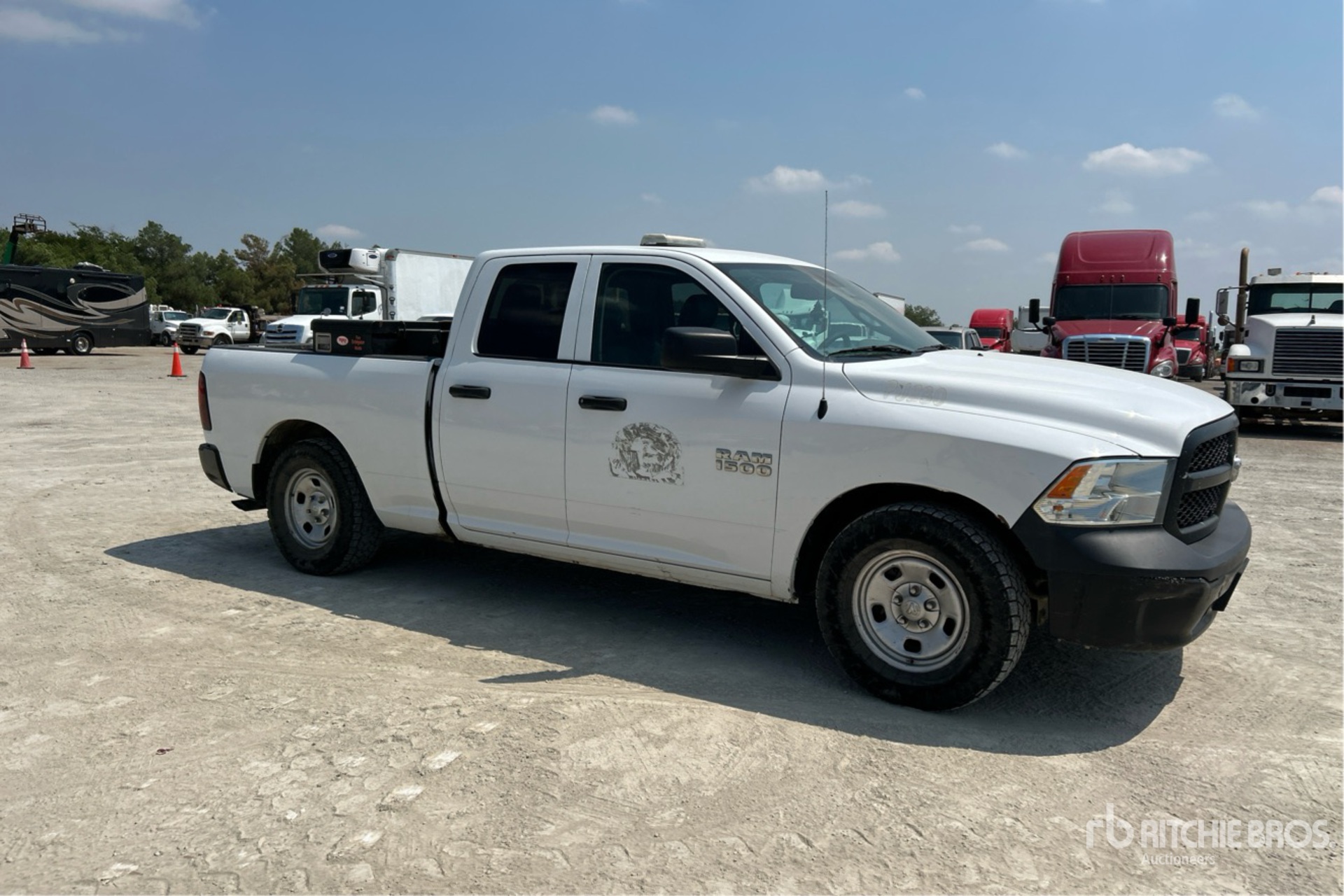 General Appearance with Picture, Right Front Corner