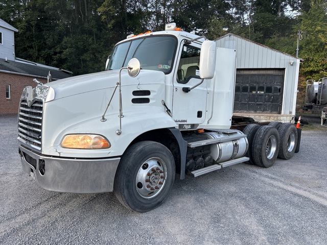 2008 Mack CXU613 6x4 T/A Day Cab Truck Tractor