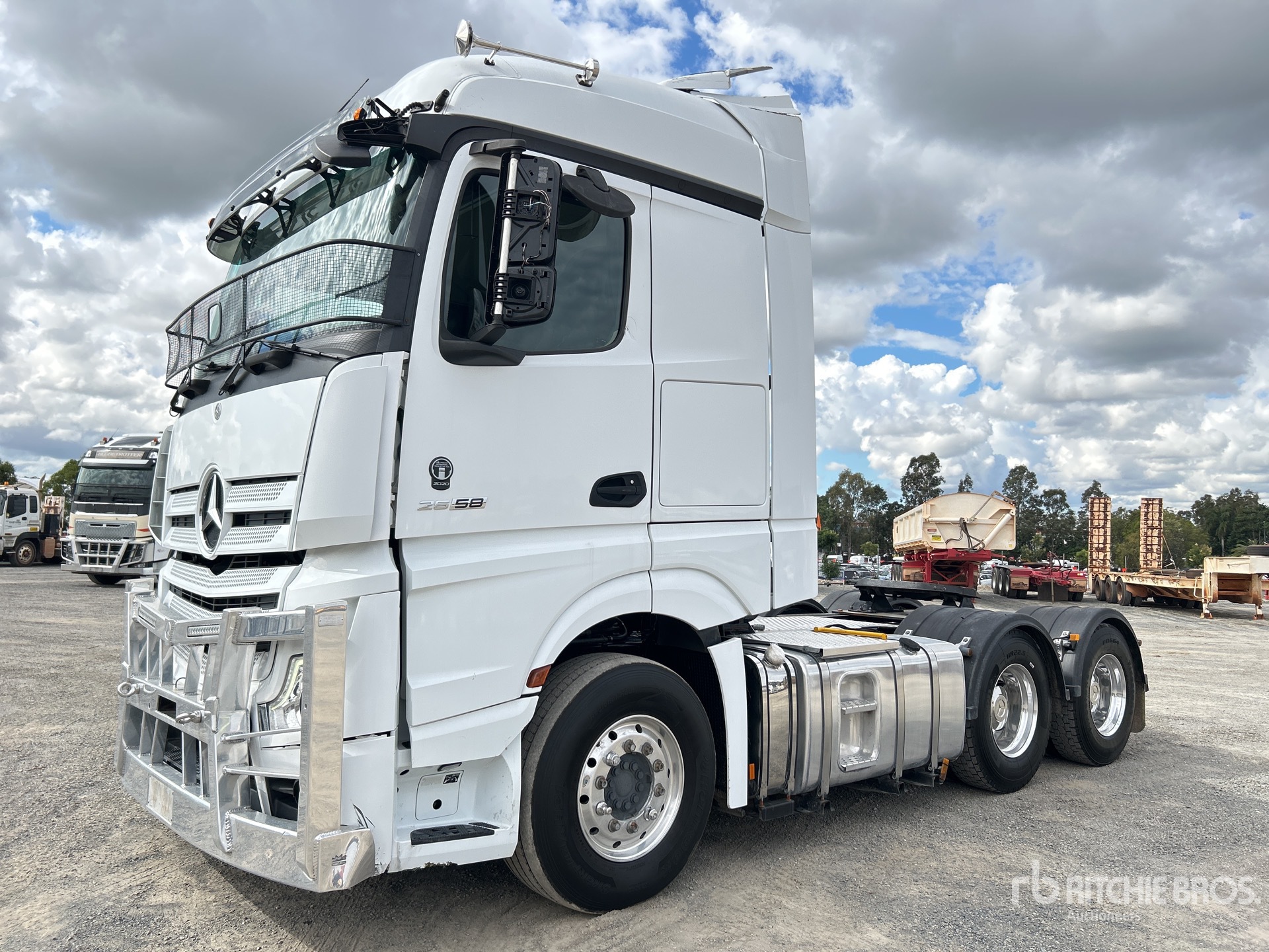 General Appearance with Picture, Right Front Corner
