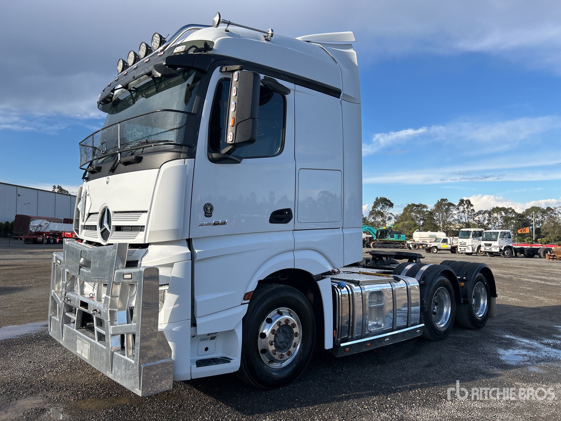 General Appearance with Picture, Right Front Corner