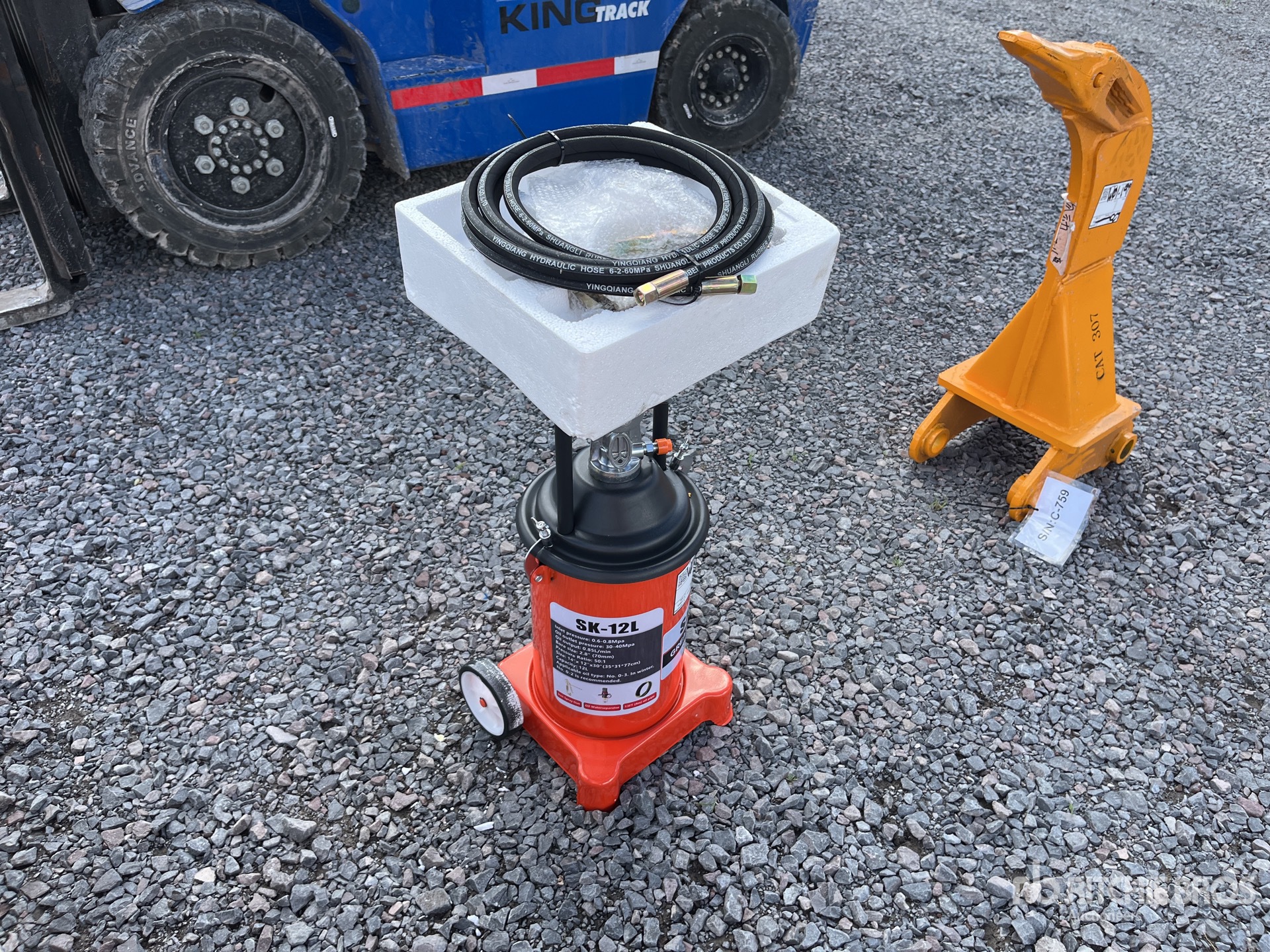 General Appearance with Picture, Right Front Corner