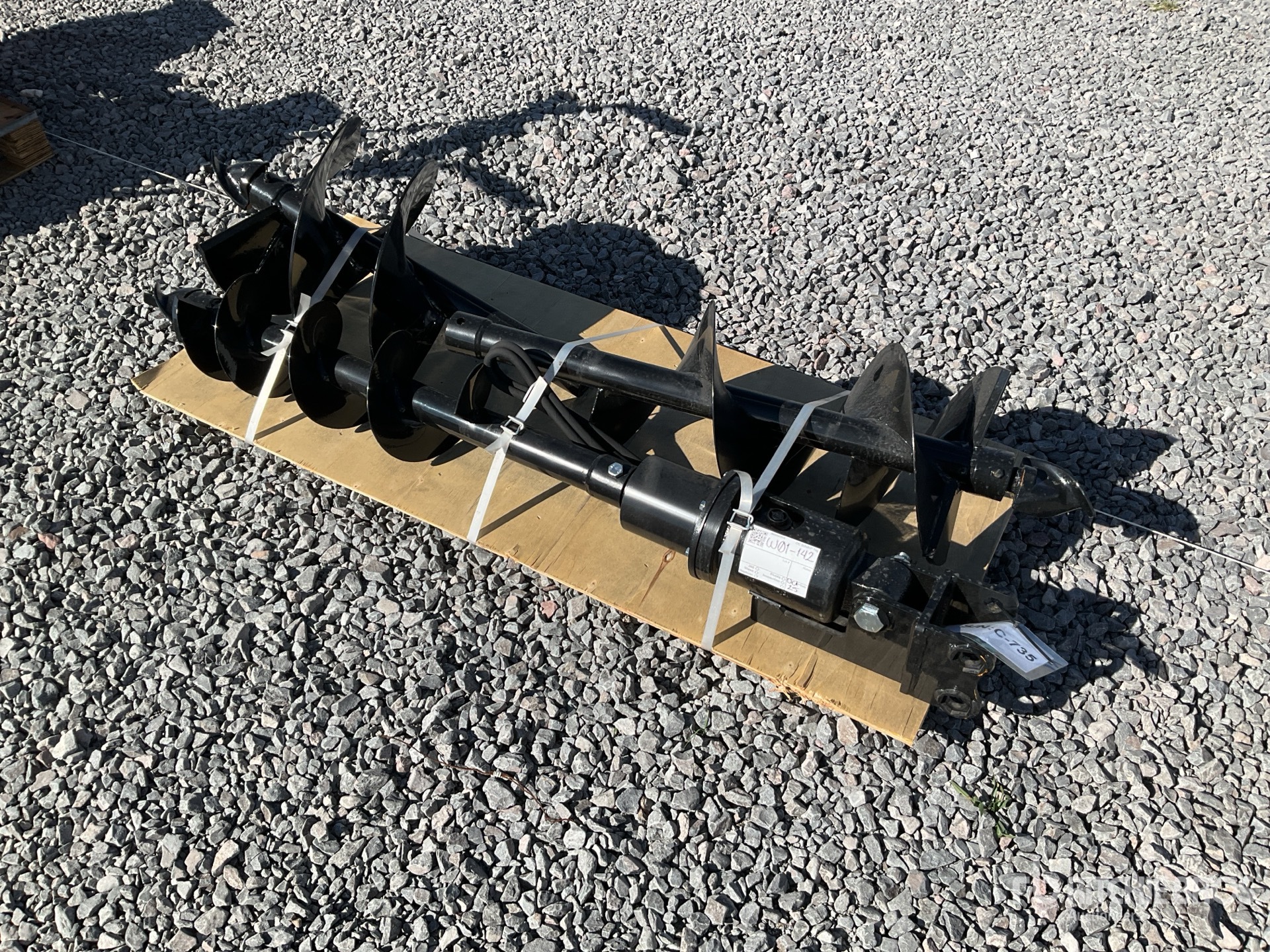 General Appearance with Picture, Left Rear Corner