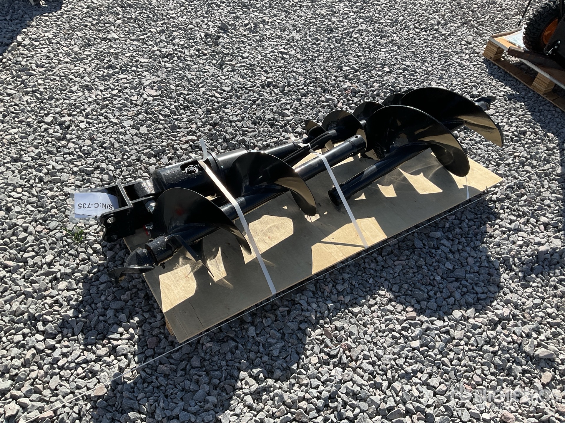 General Appearance with Picture, Right Rear Corner