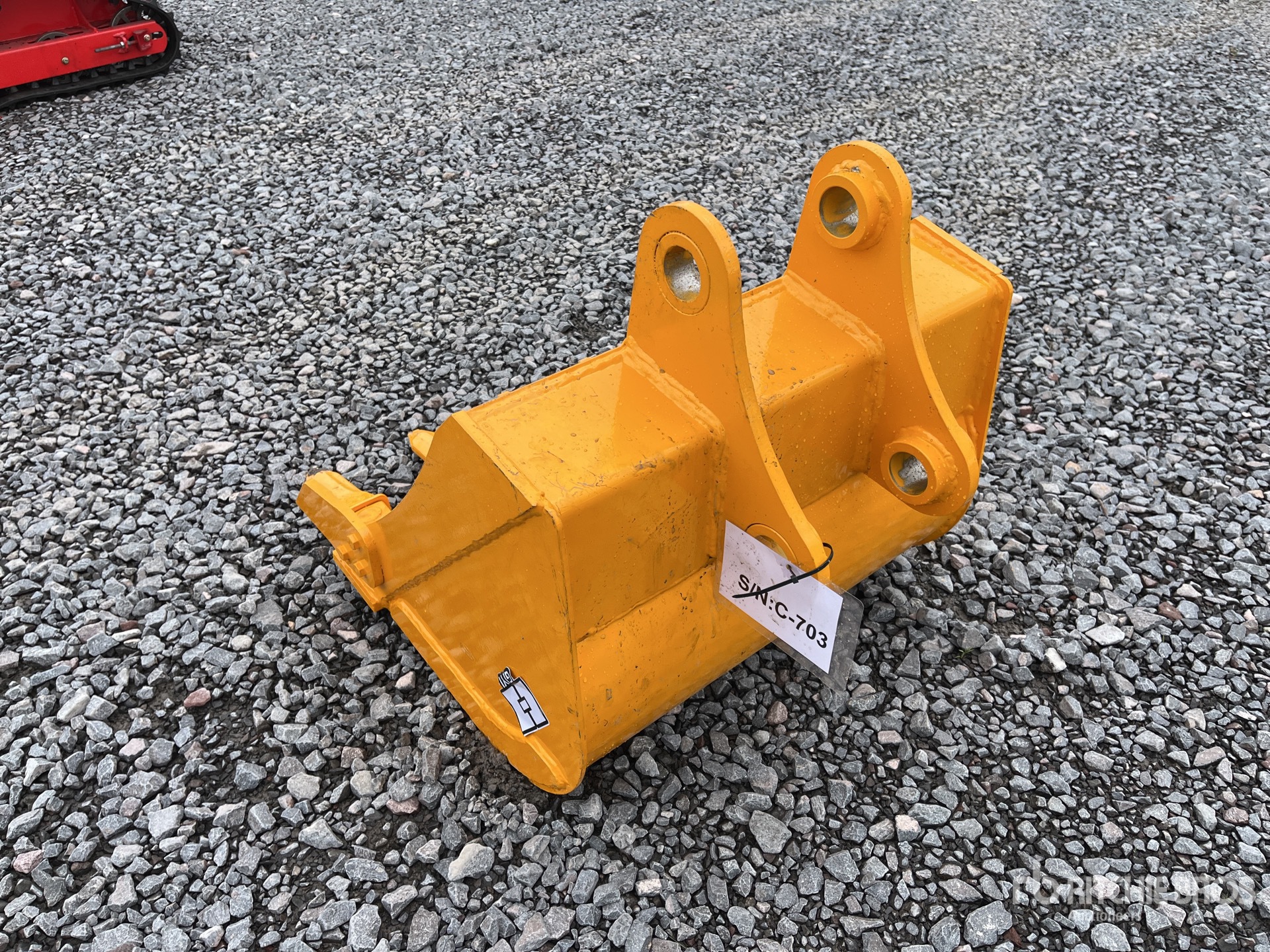 General Appearance with Picture, Left Rear Corner