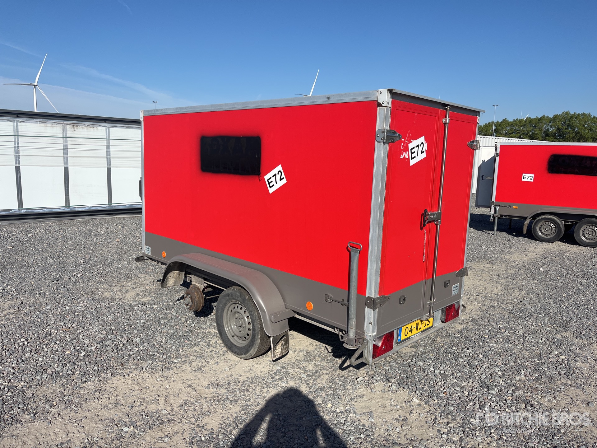 General Appearance with Picture, Left Rear Corner