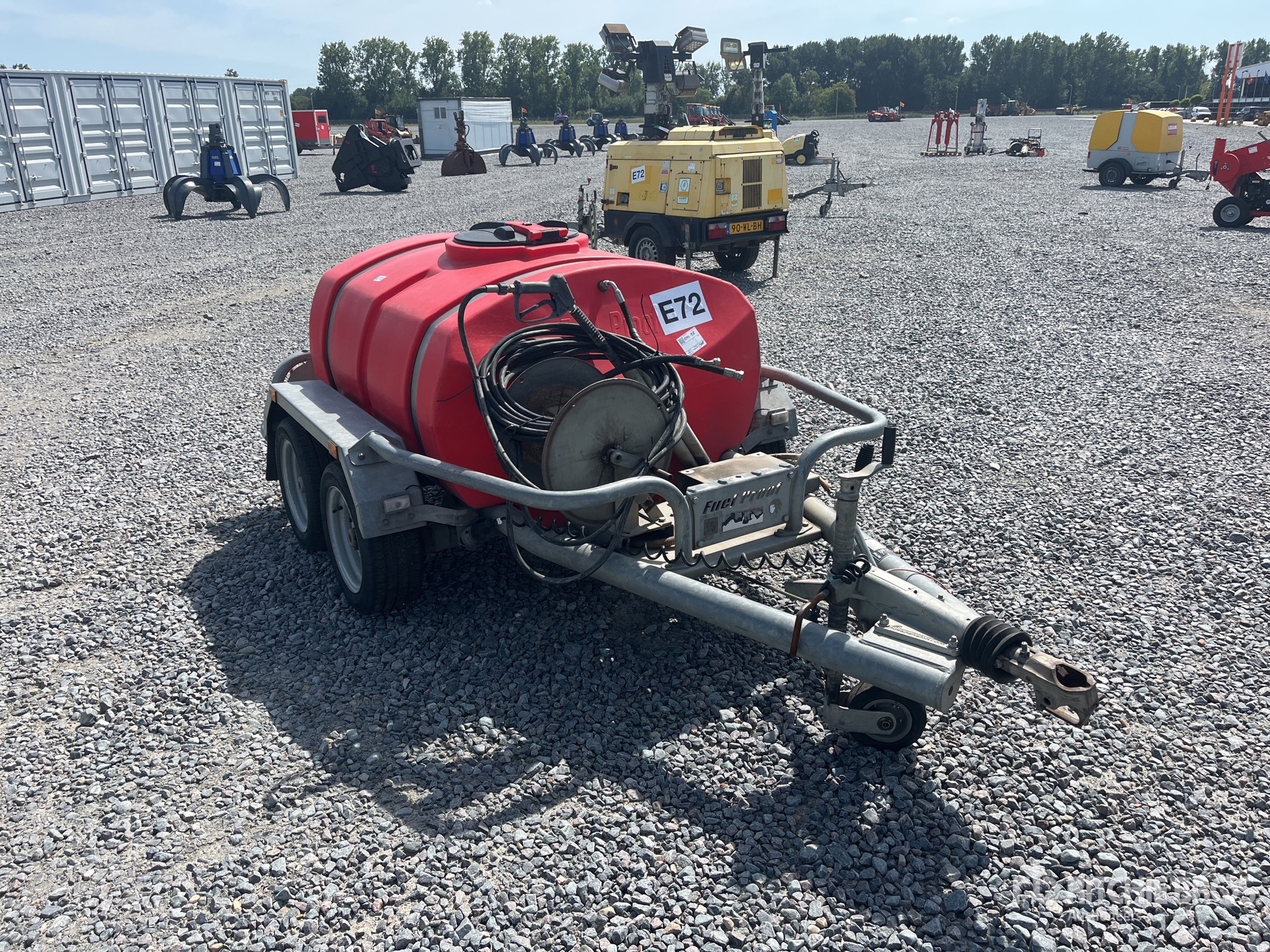 General Appearance with Picture, Right Front Corner