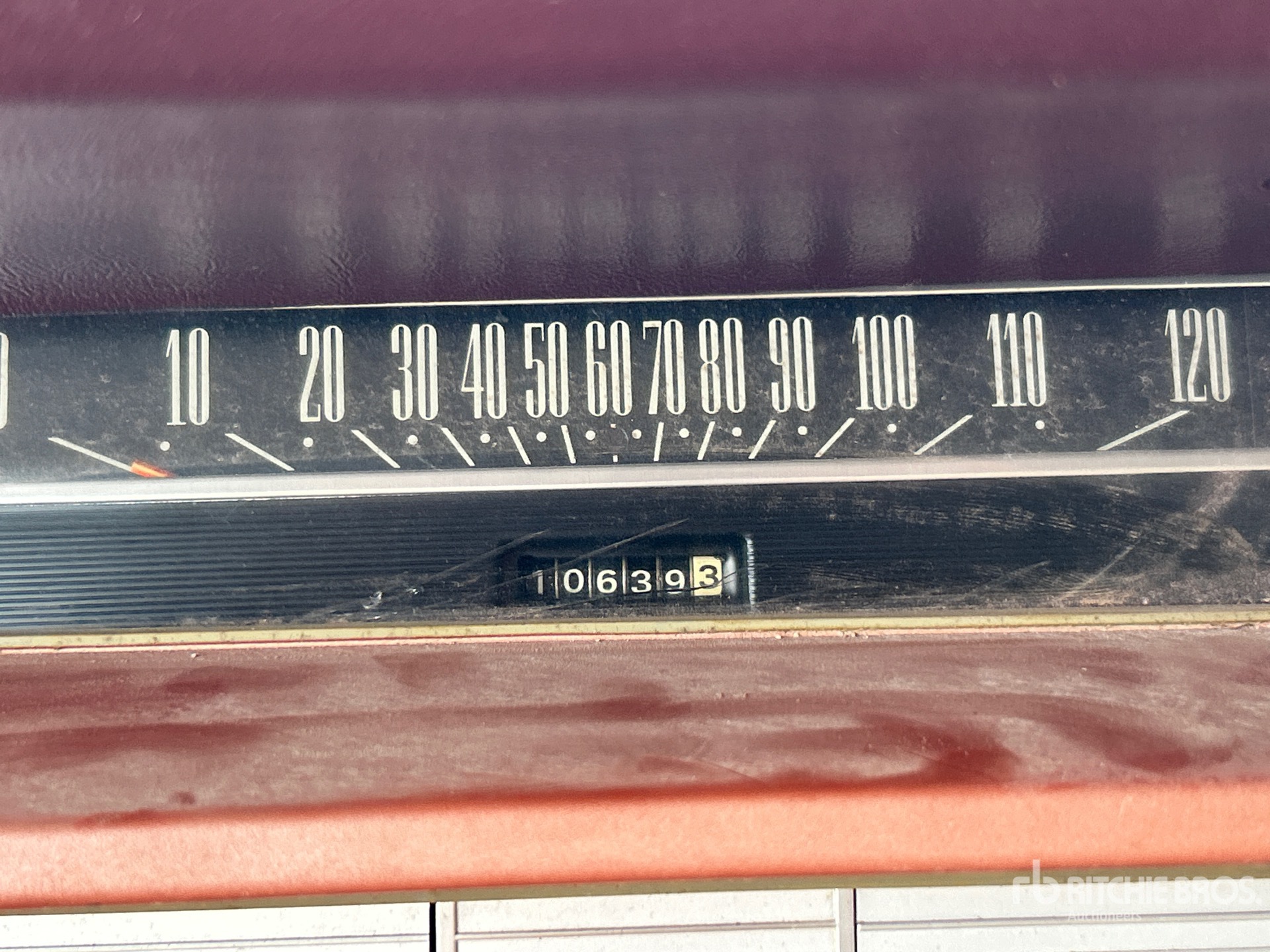 General Appearance with Hour Meter / Odometer