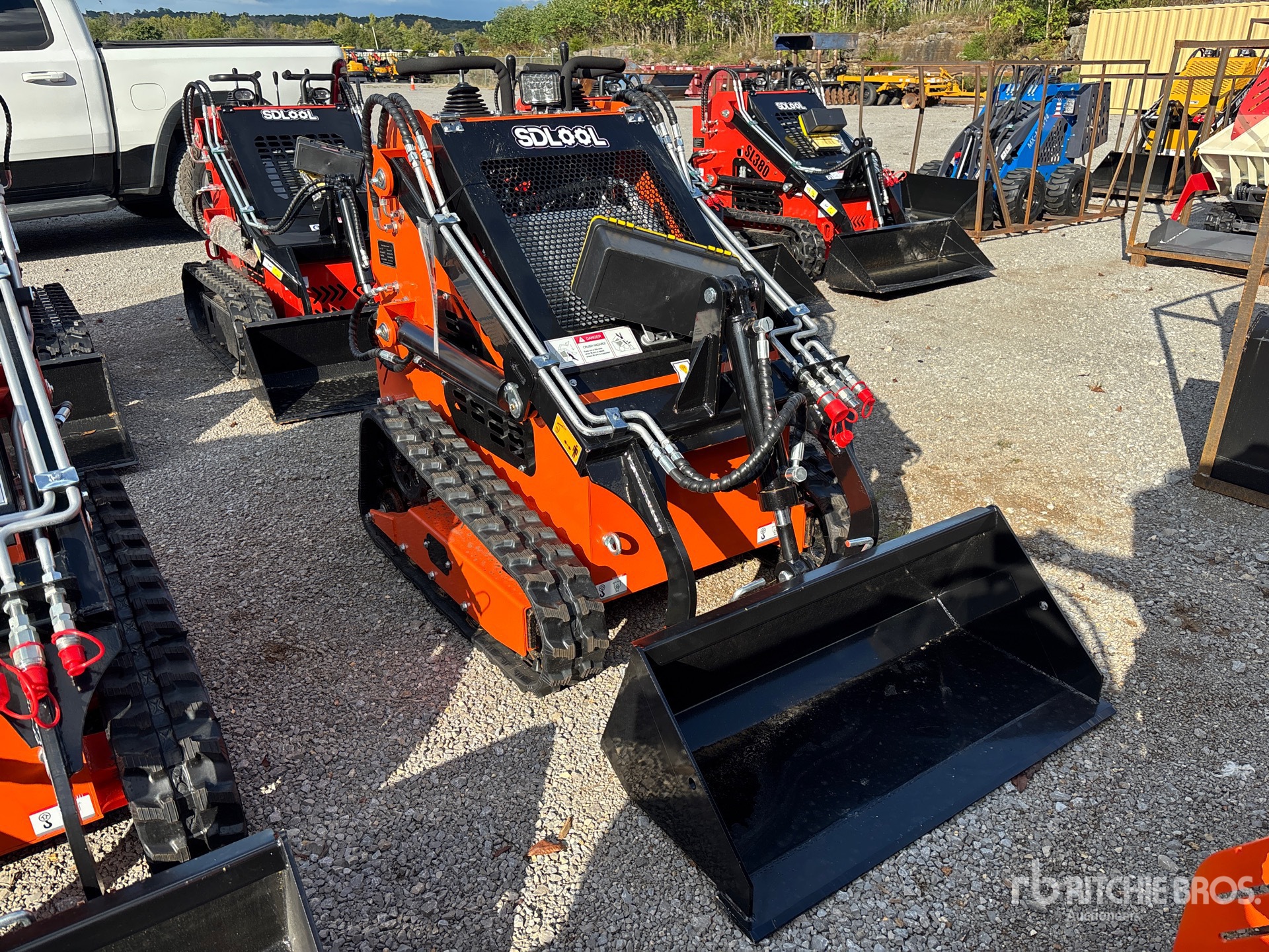 MINI CARGADOR SOBRE ORUGAS 2025 SDLOOL SL36C