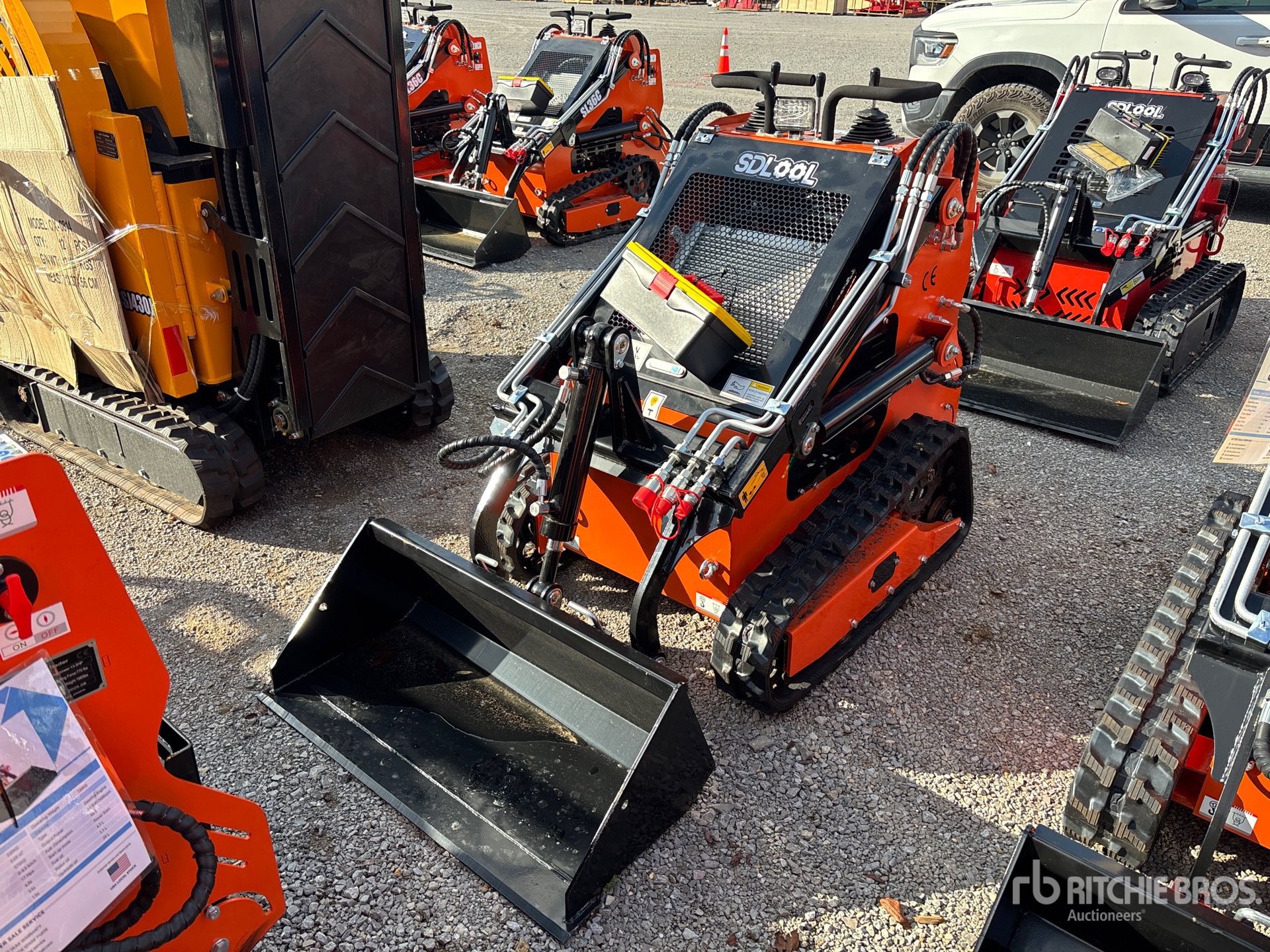 MINI CARGADOR SOBRE ORUGAS 2025 SDLOOL SL36C