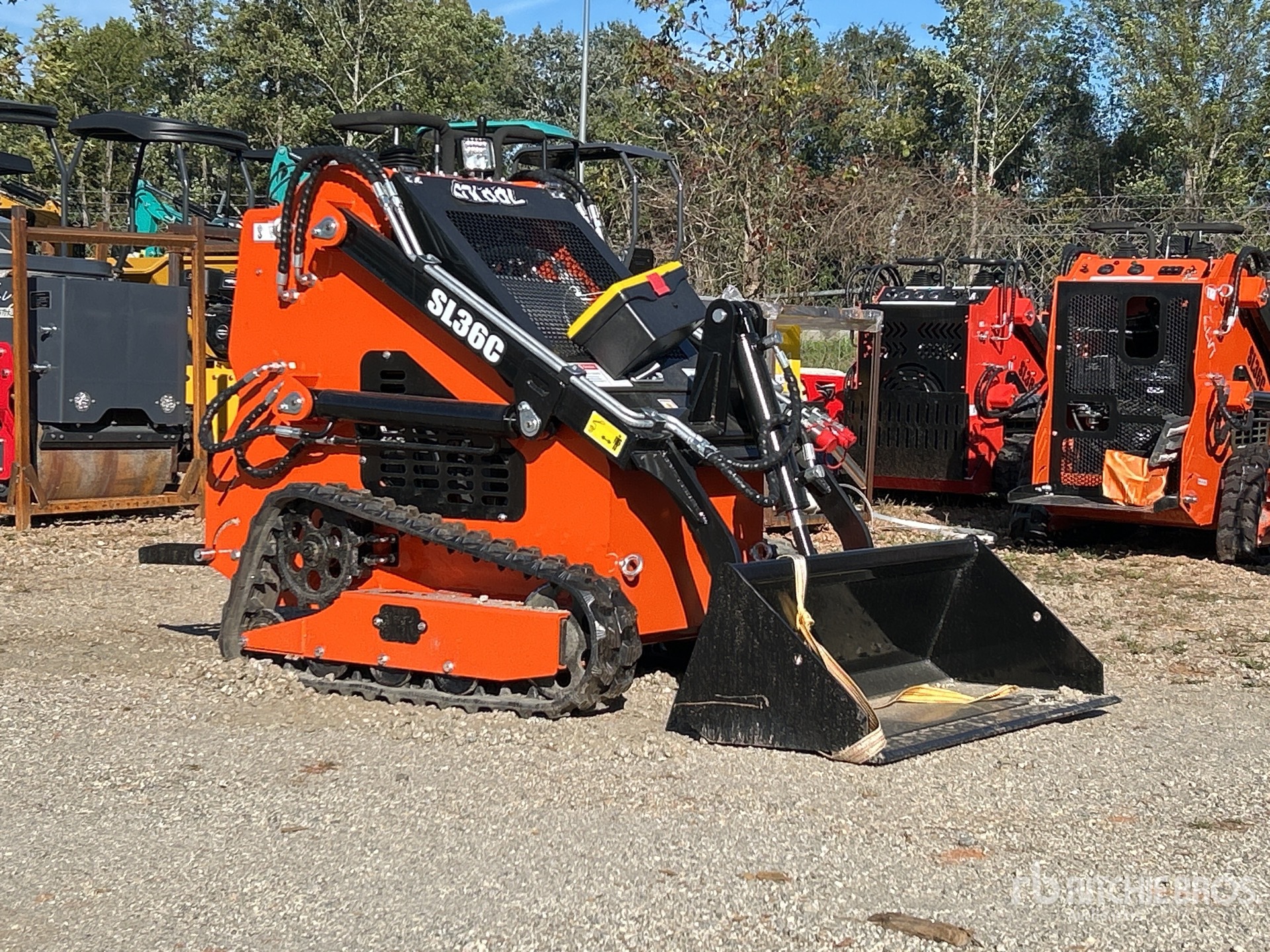 MINI CARGADOR SOBRE ORUGAS COMPACTO 2025 SDLOOL SL36C