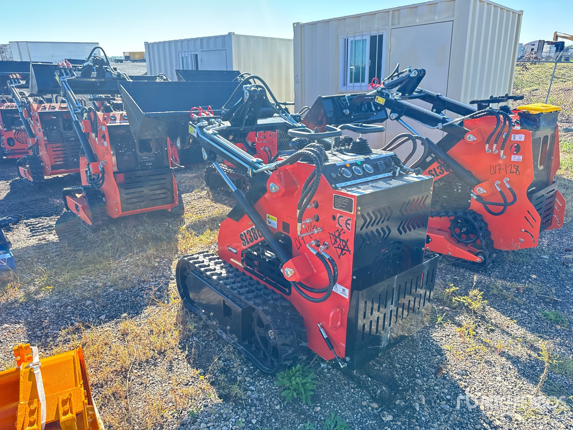 MINI CARGADOR SOBRE ORUGAS COMPACTO 2025 SDLOOL SL380R