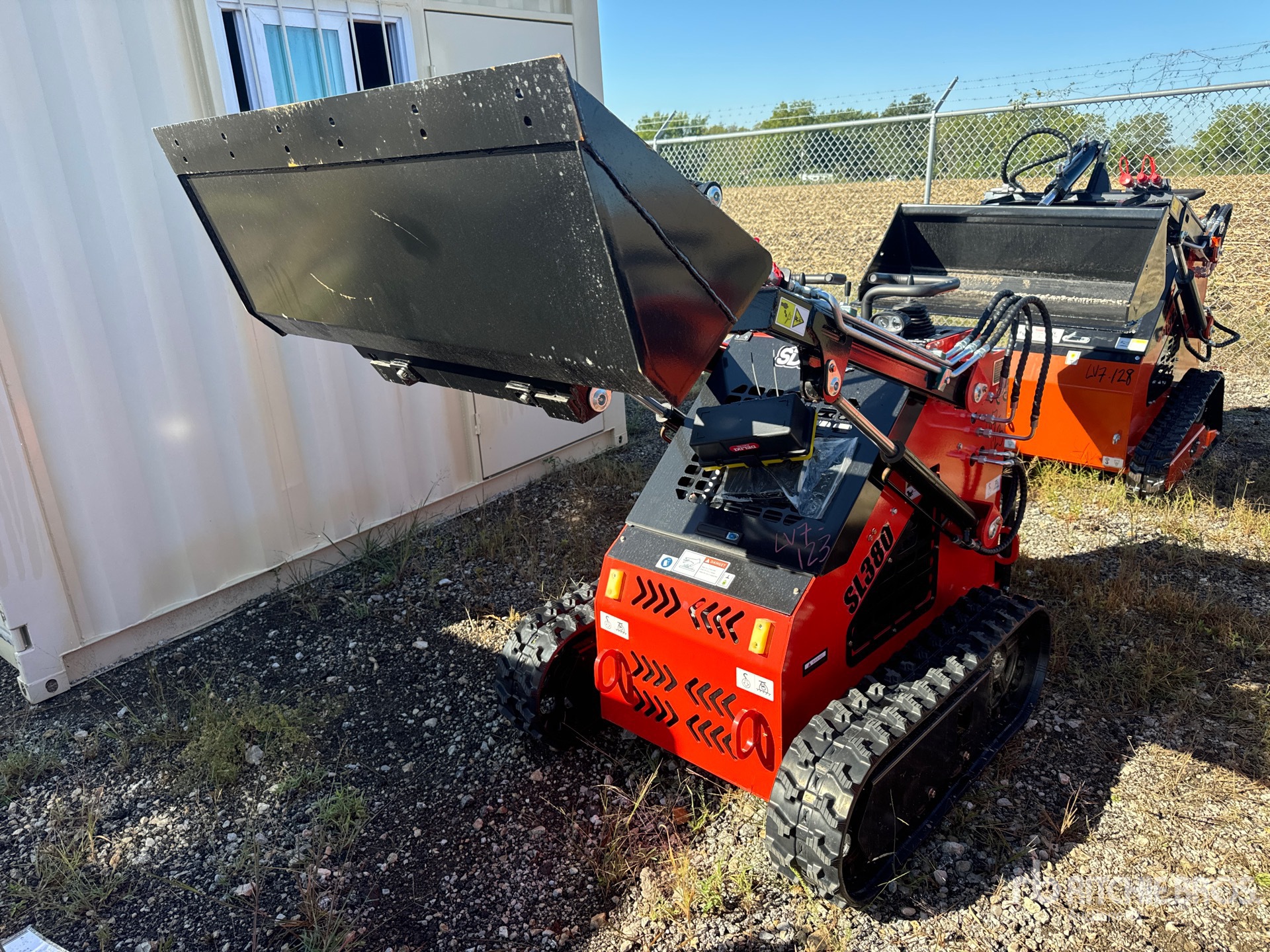 MINI CARGADOR SOBRE ORUGAS COMPACTO 2025 SDLOOL SL380R