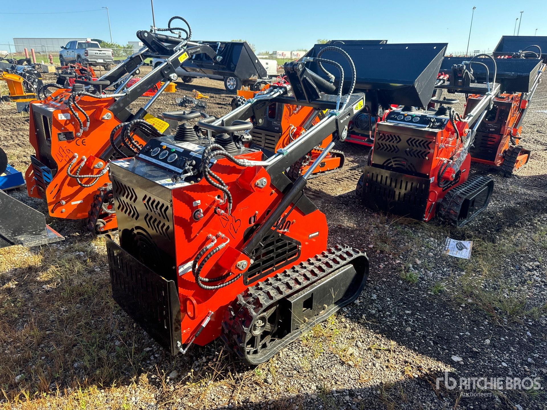 MINI CARGADOR SOBRE ORUGAS COMPACTO 2025 SDLOOL SL380R
