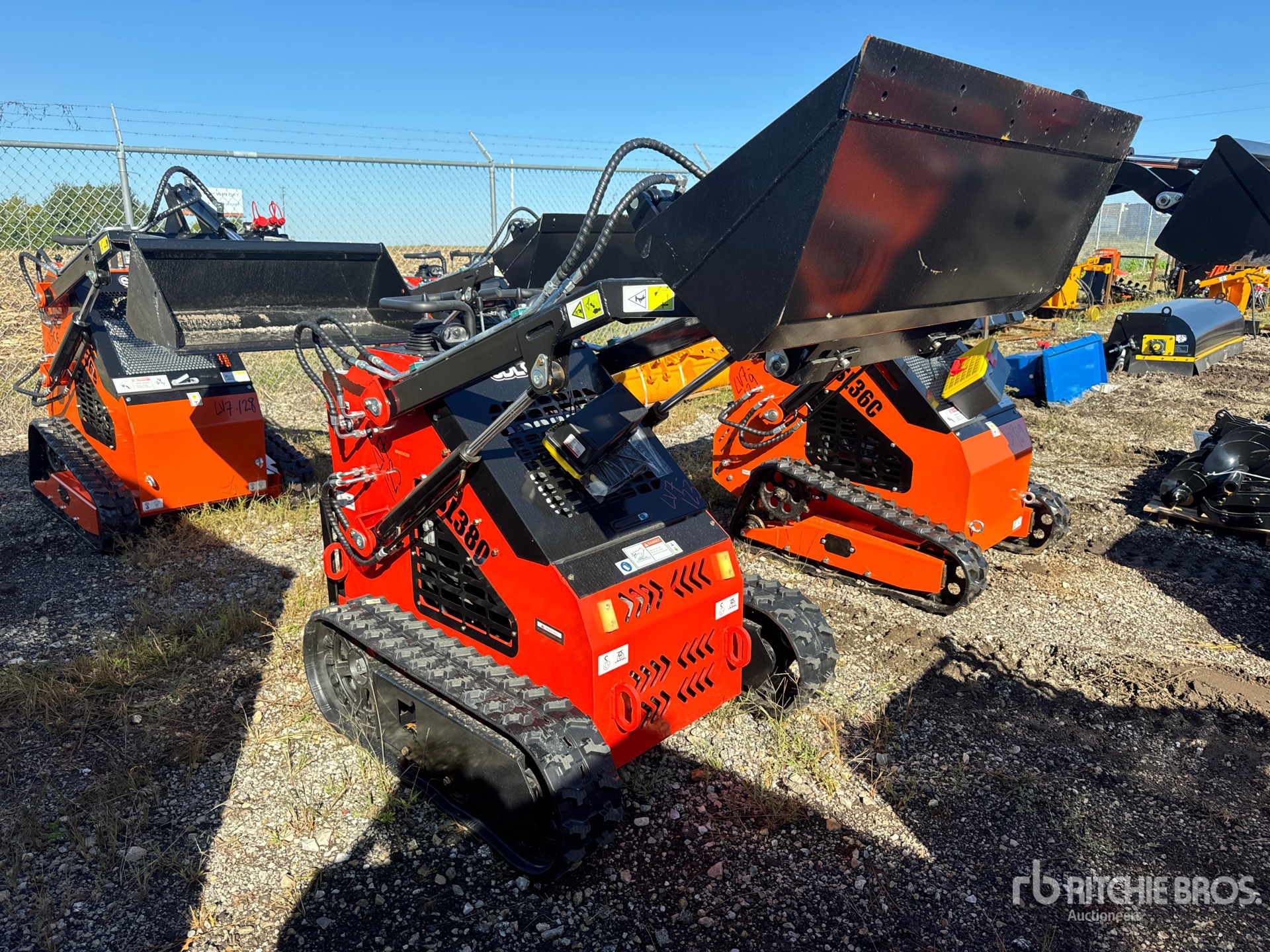 MINI CARGADOR SOBRE ORUGAS COMPACTO 2025 SDLOOL SL380R