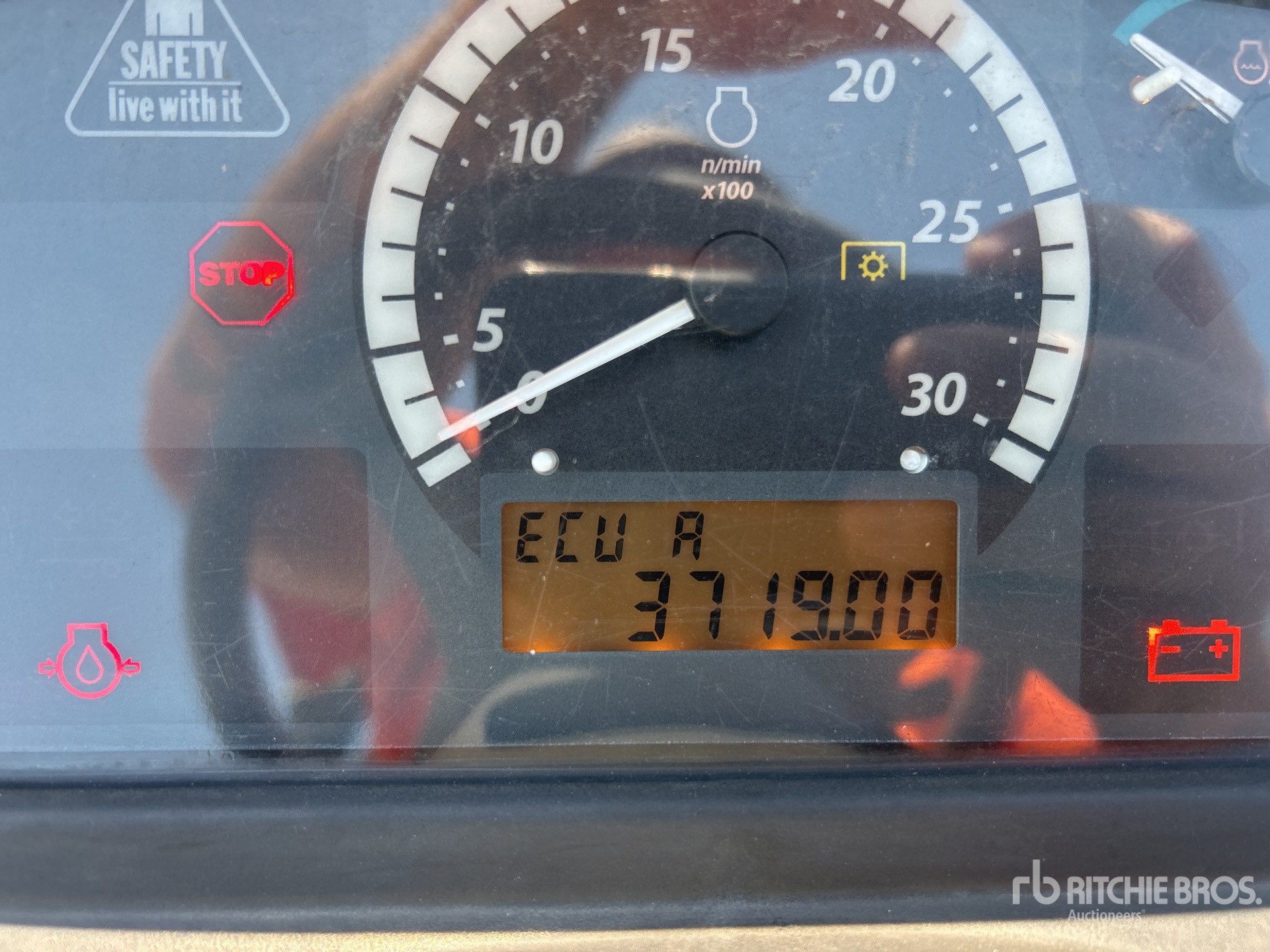 General Appearance with Hour Meter / Odometer