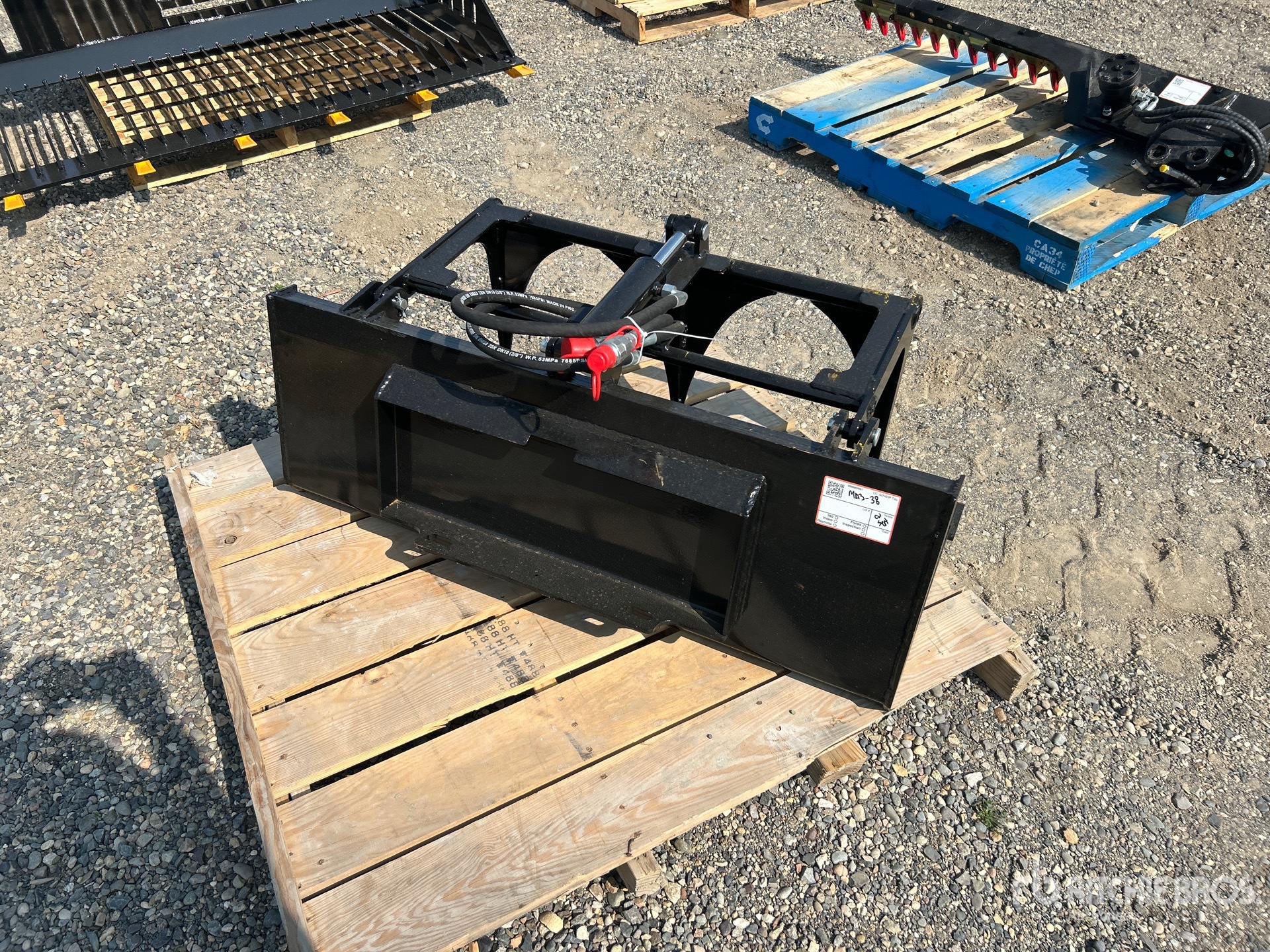 General Appearance with Picture, Right Rear Corner