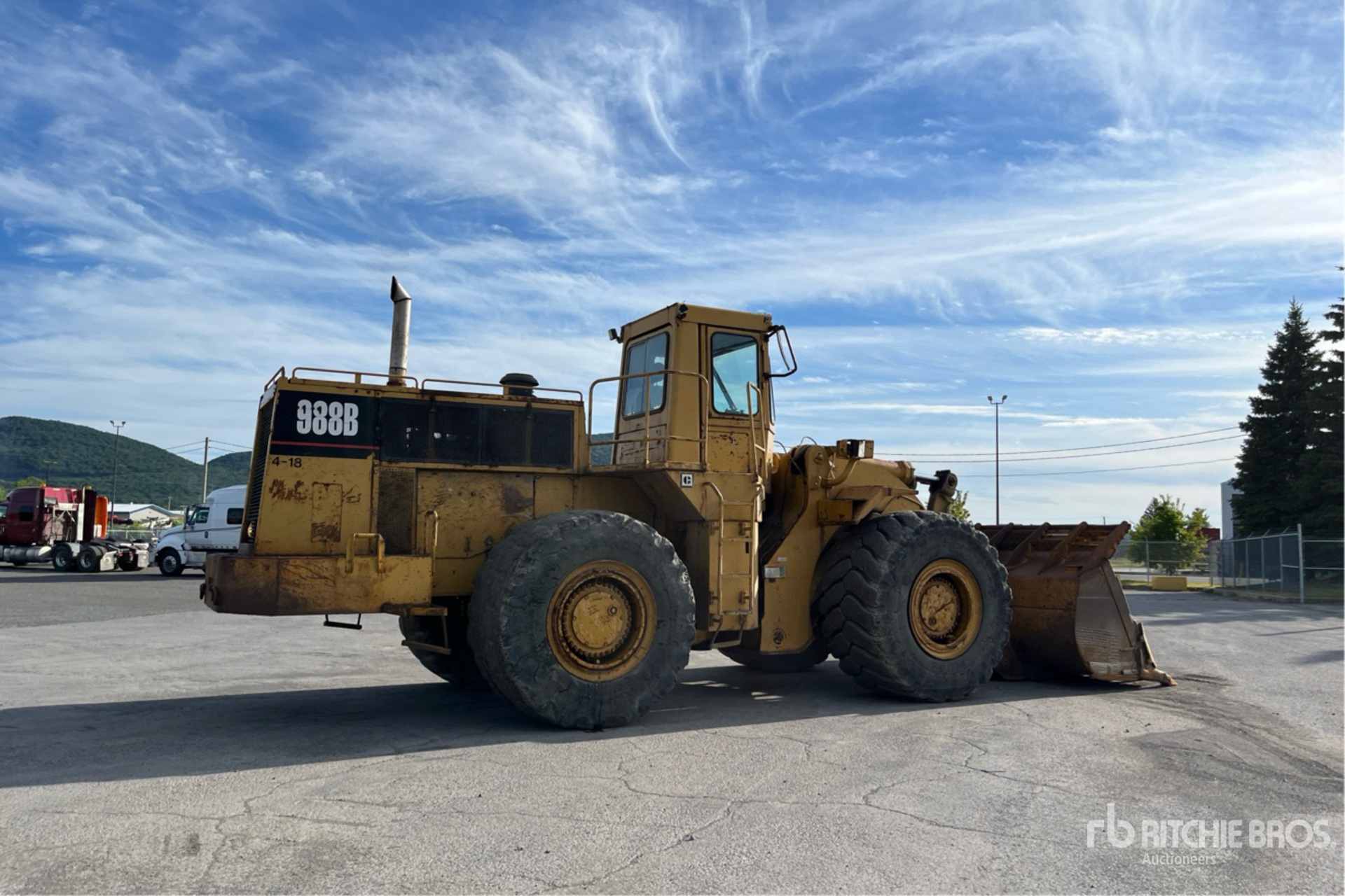 General Appearance with Picture, Right Rear Corner
