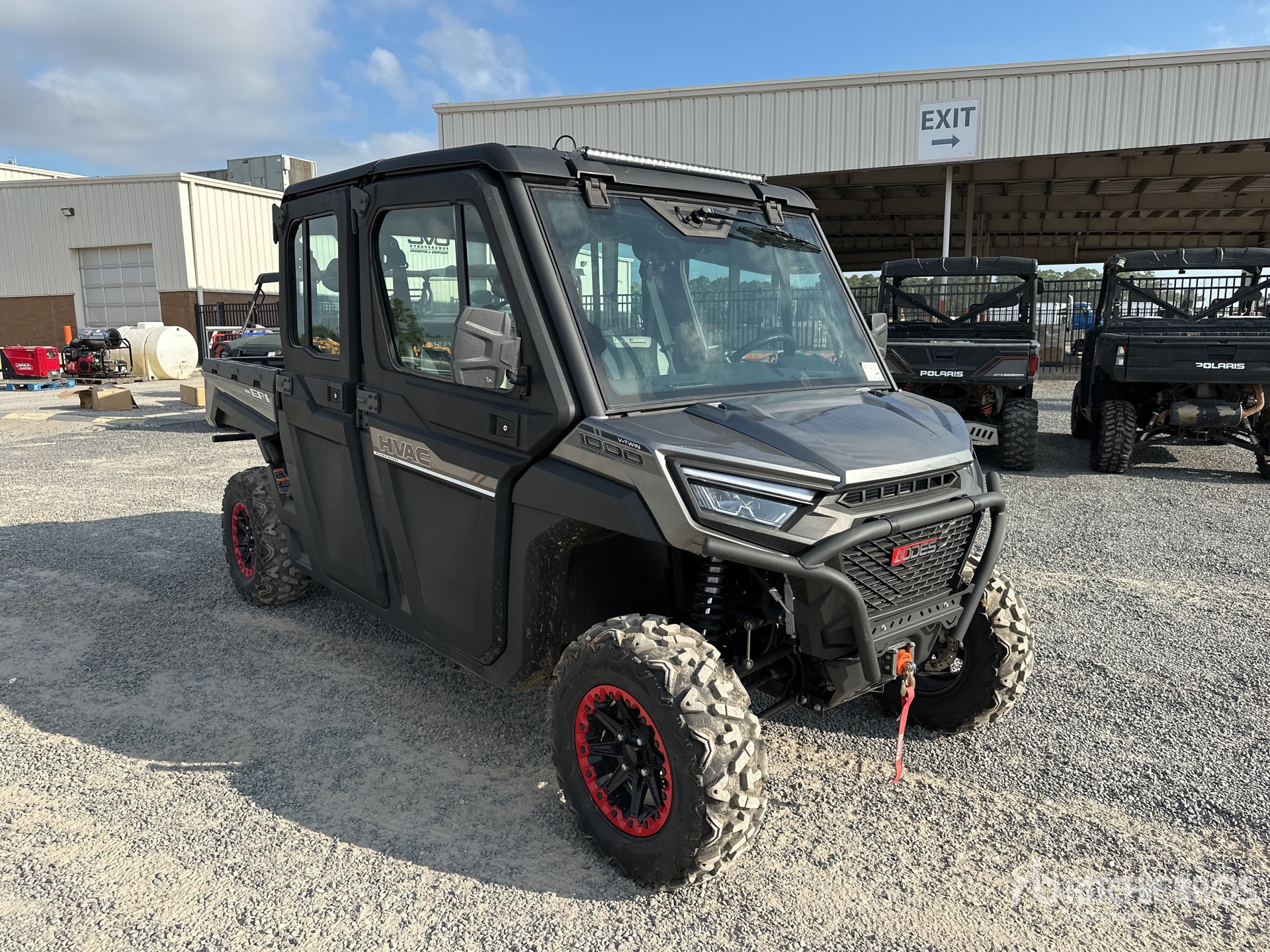 General Appearance with Picture, Right Front Corner