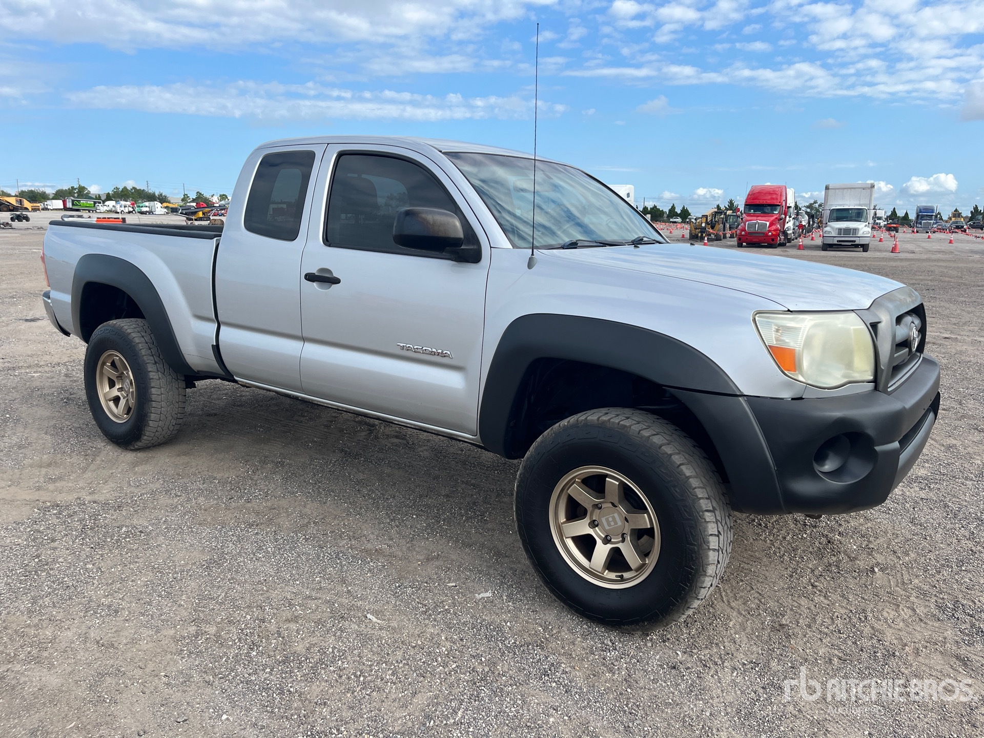 General Appearance with Picture, Right Front Corner