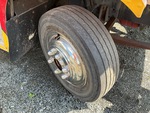 Underbody with Right Steer Tire