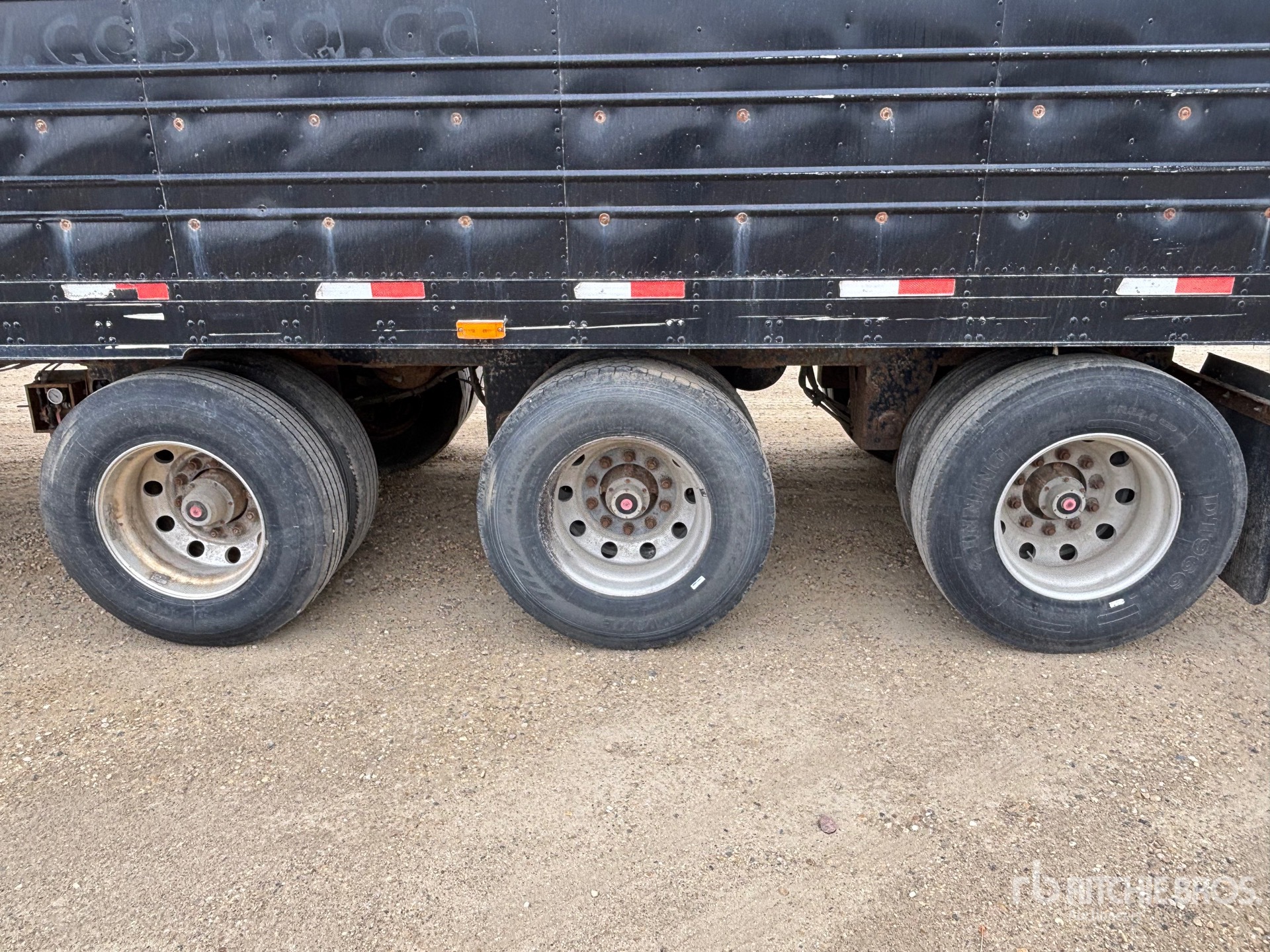 2010 Utility 53 FT X 102 IN TRI/A (INOPERABLE)