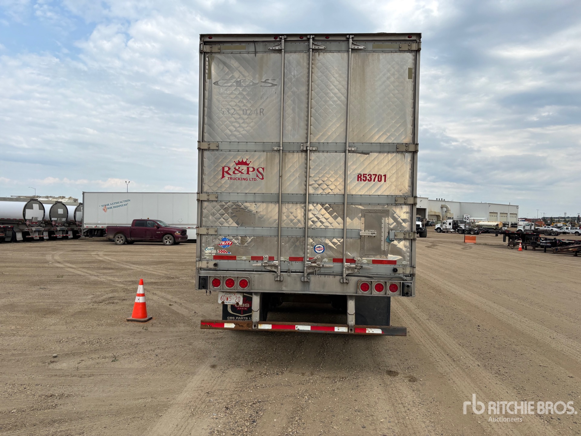 2010 Utility 53 FT X 102 IN TRI/A (INOPERABLE)
