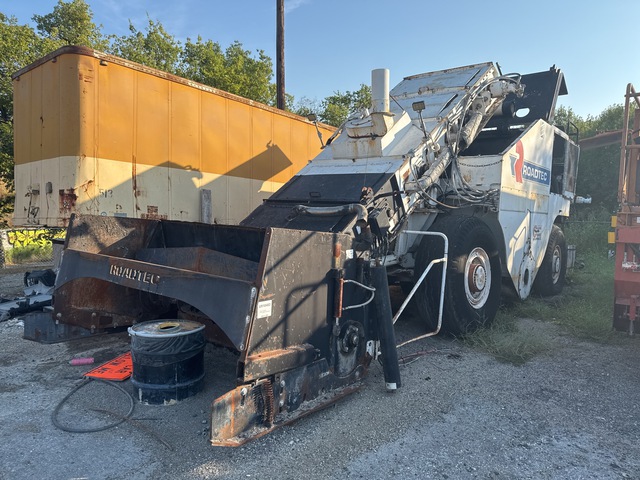 Roadtec SB-2500C Asphalt Transfer Machine (Inoperable) Roadtec SB-2500C Asphalt Transfer Machine (Inoperable)