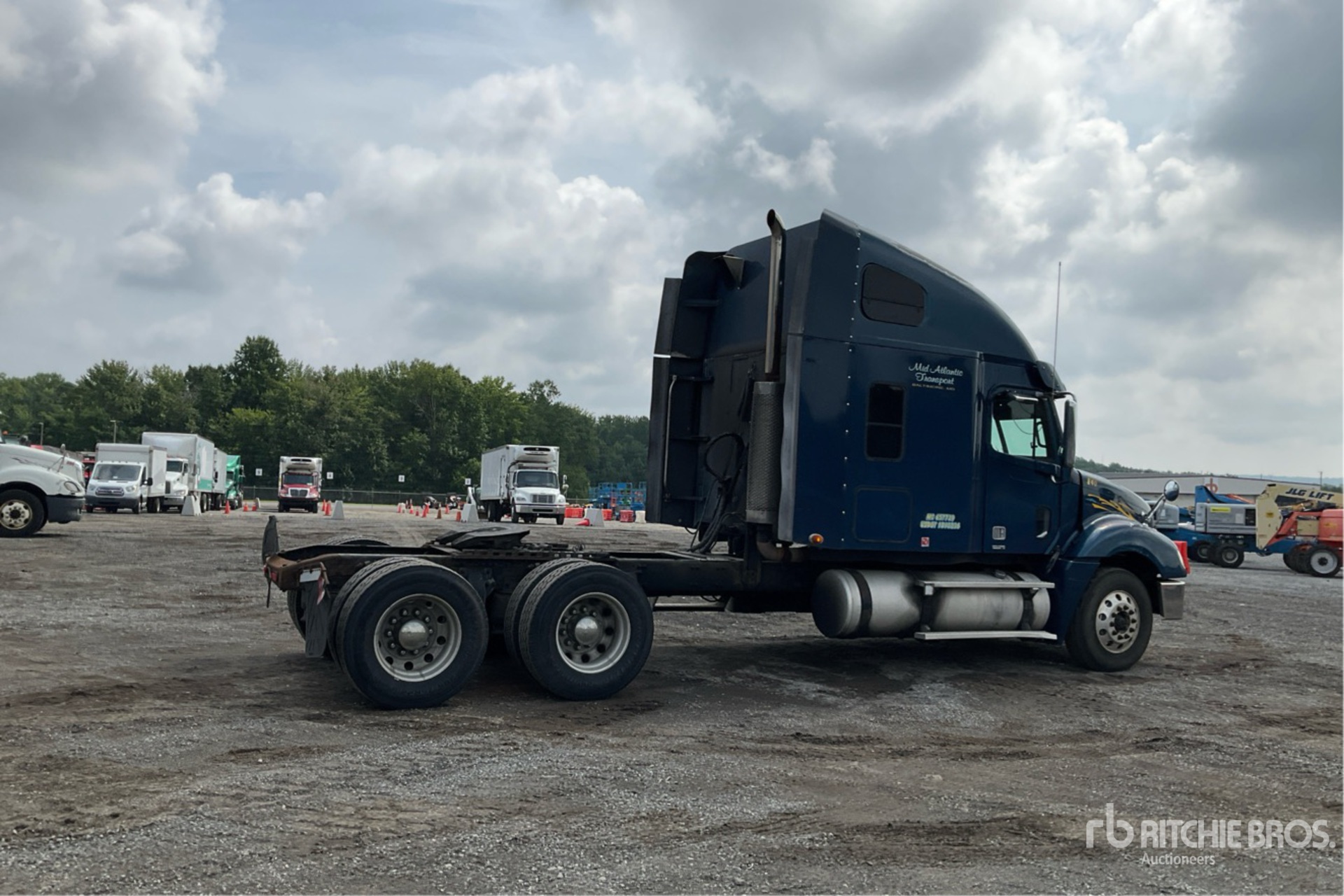 General Appearance with Picture, Right Rear Corner