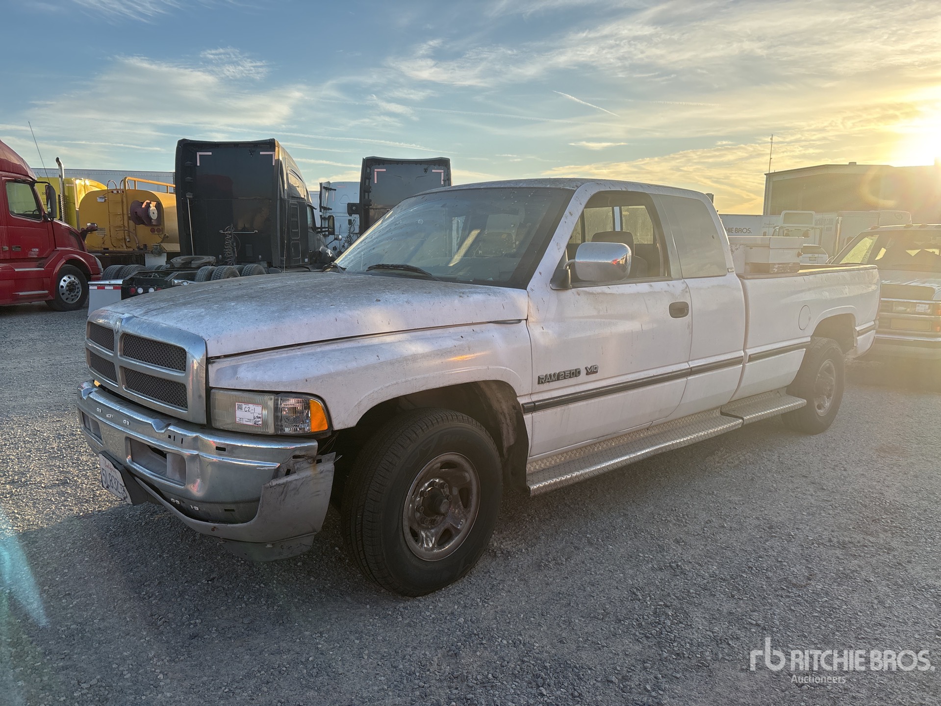 General Appearance with Picture, Left Front Corner