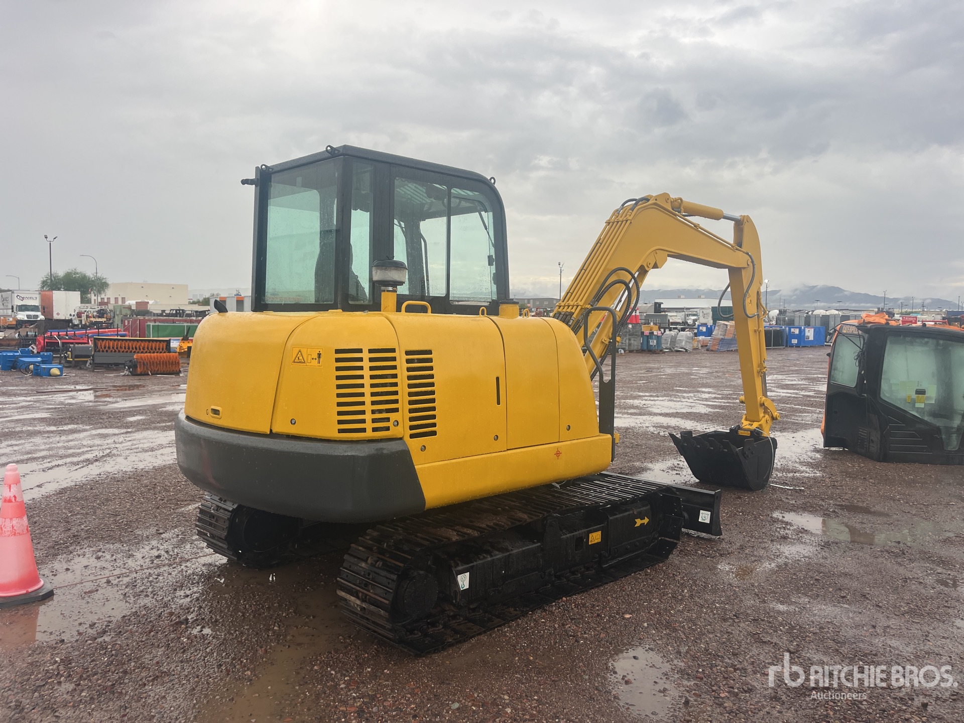 General Appearance with Picture, Right Rear Corner