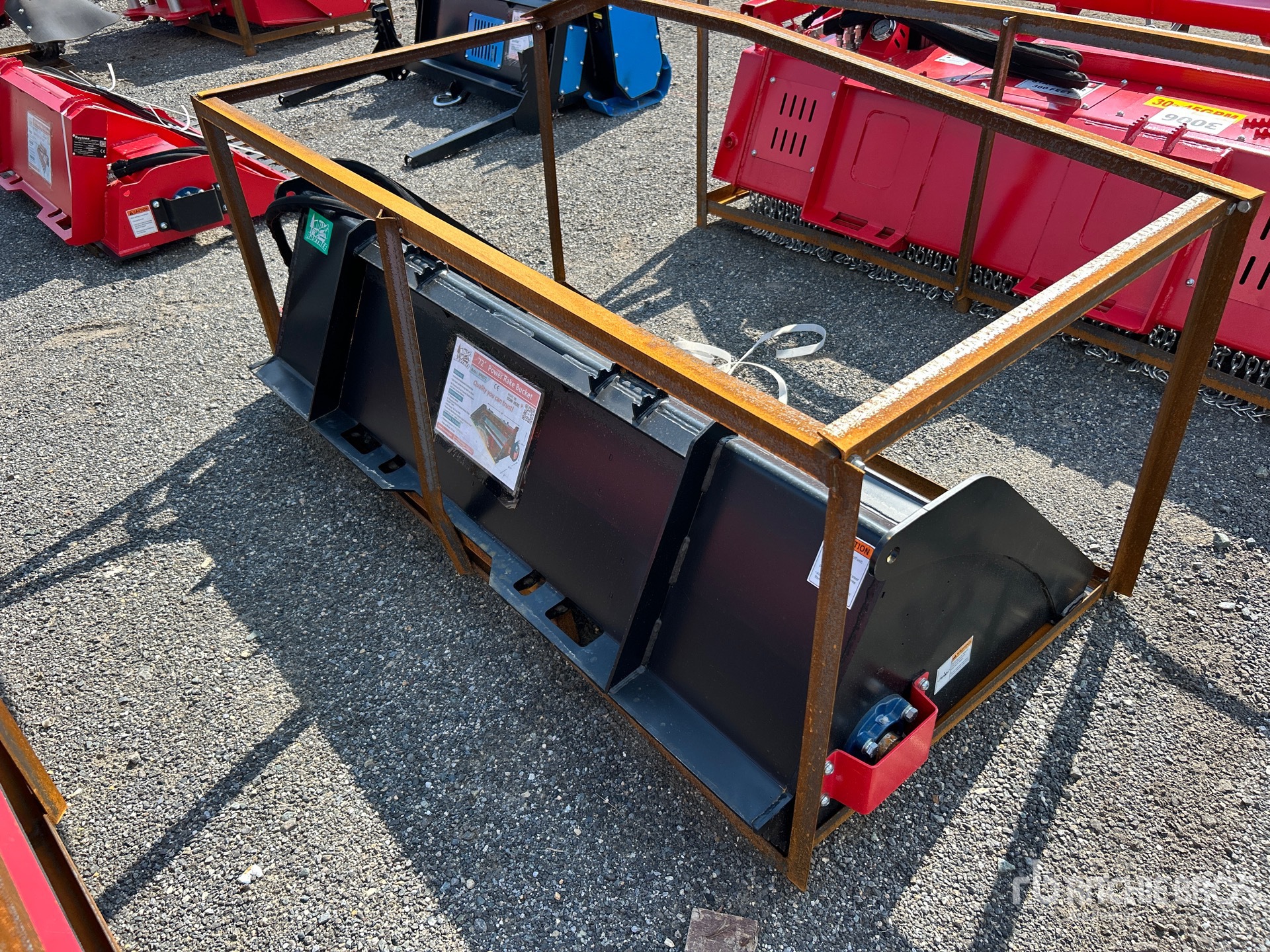 General Appearance with Picture, Right Rear Corner