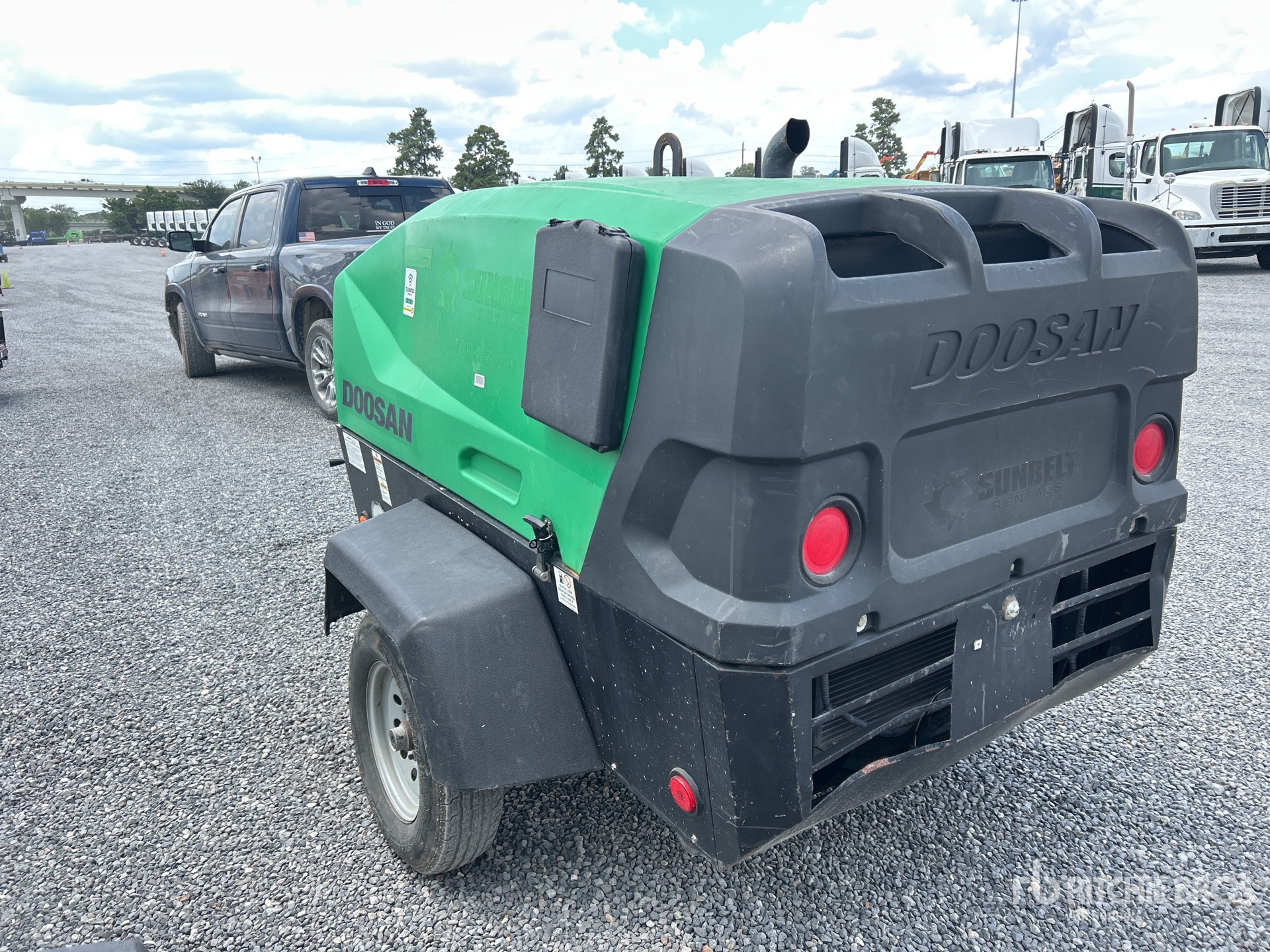 General Appearance with Picture, Left Rear Corner