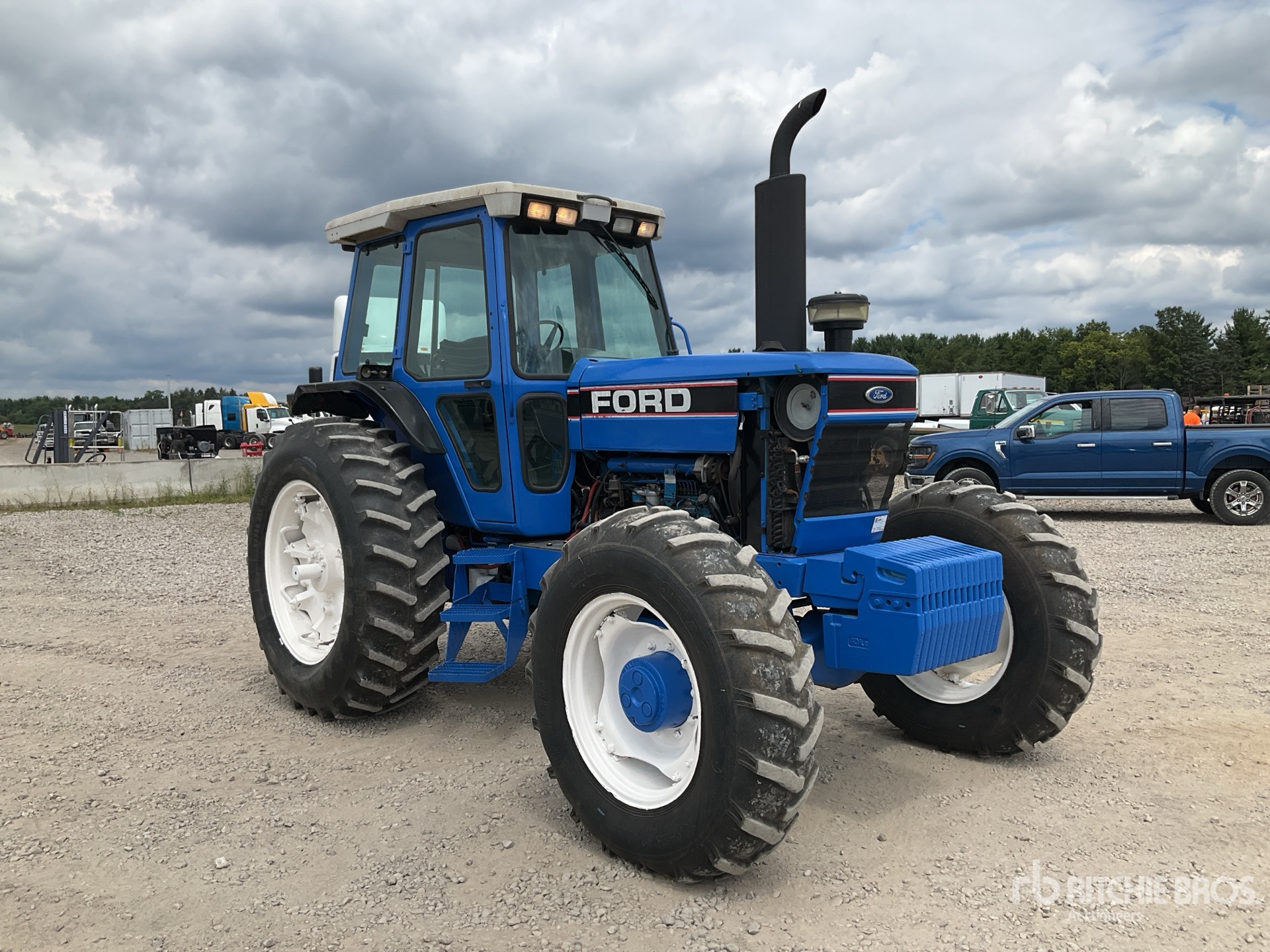 General Appearance with Picture, Right Front Corner
