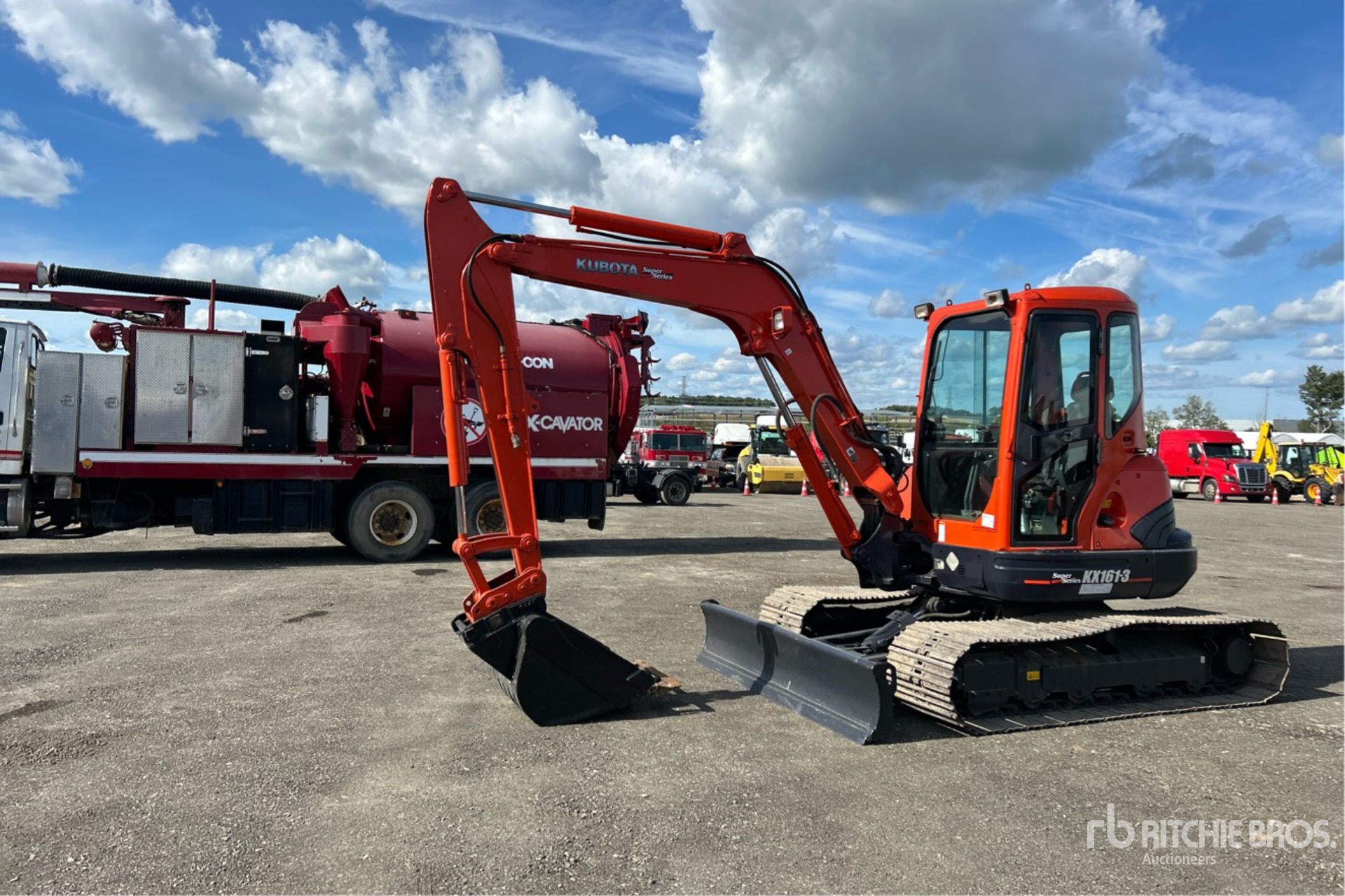 EXCAVADORA 2005 KUBOTA KX1613
