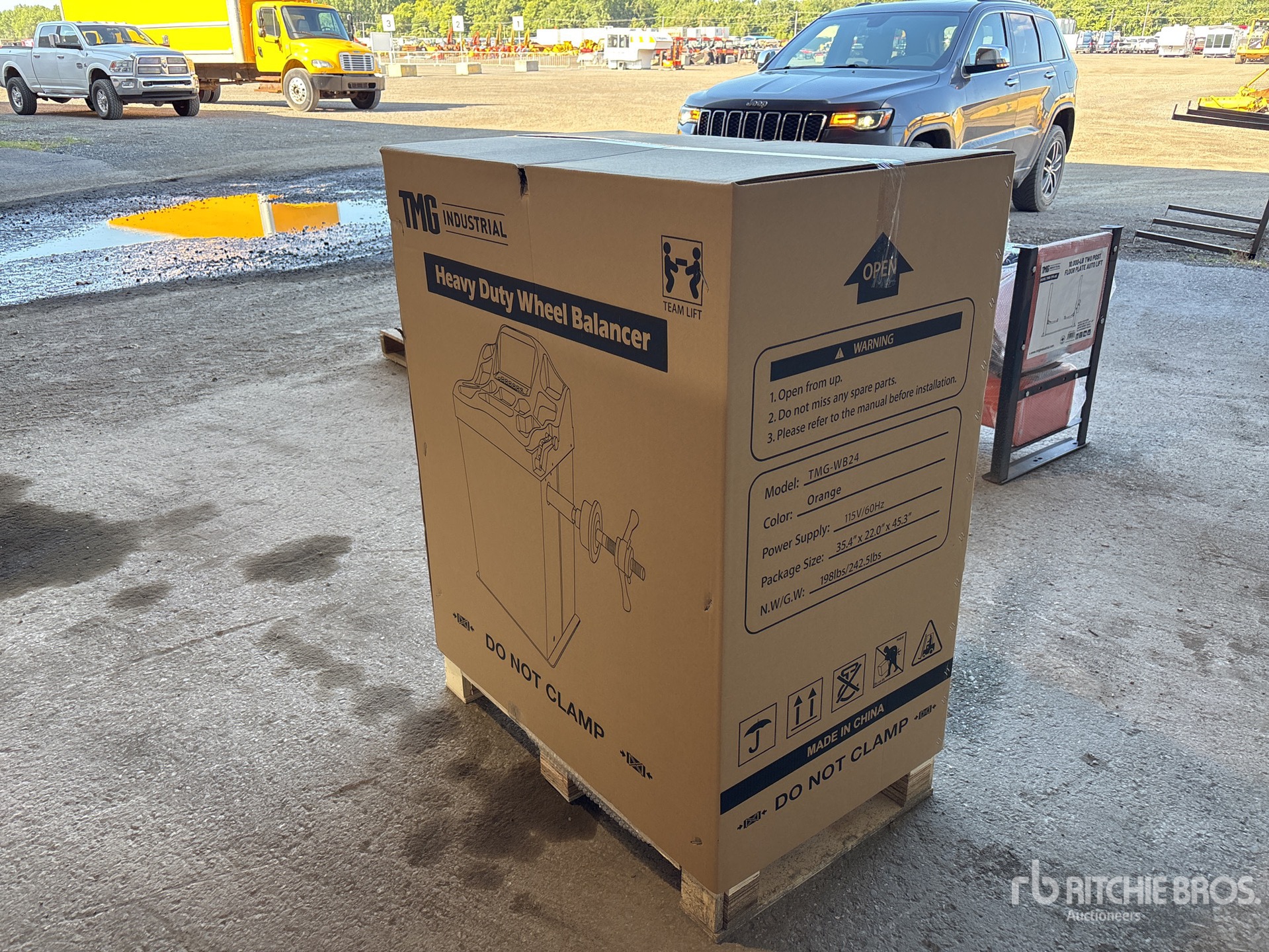 General Appearance with Picture, Right Rear Corner