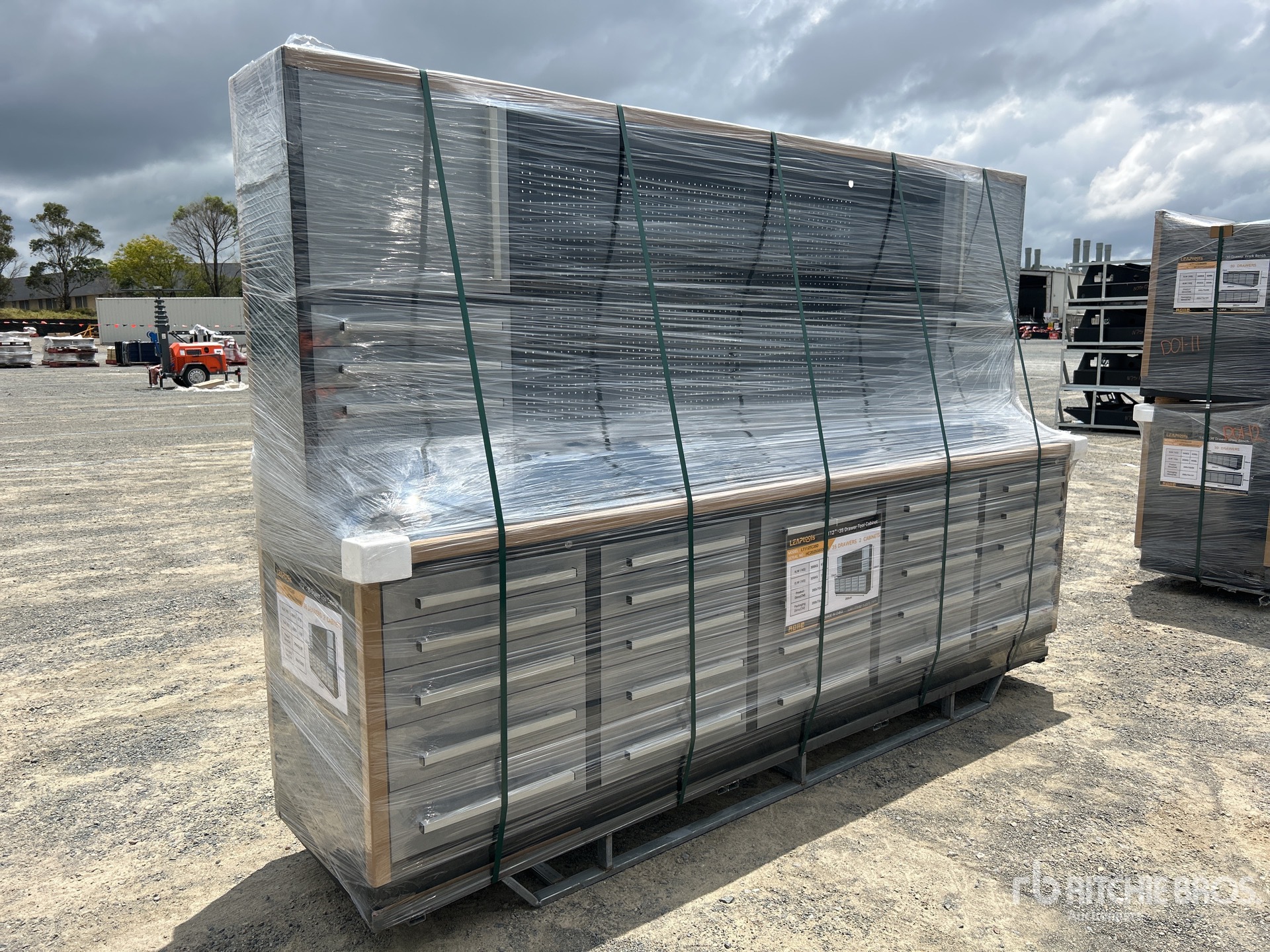 General Appearance with Picture, Right Front Corner