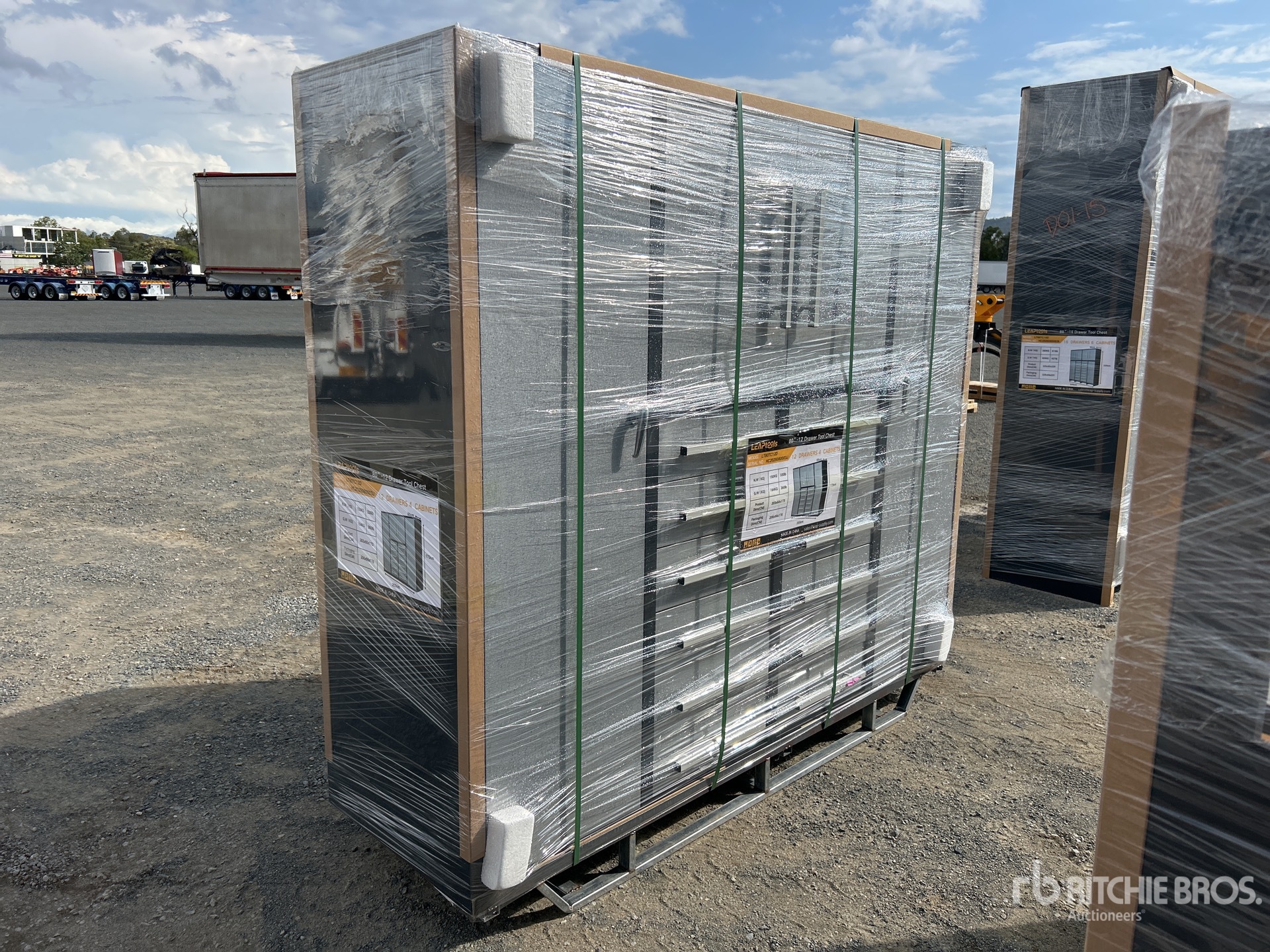 General Appearance with Picture, Right Front Corner