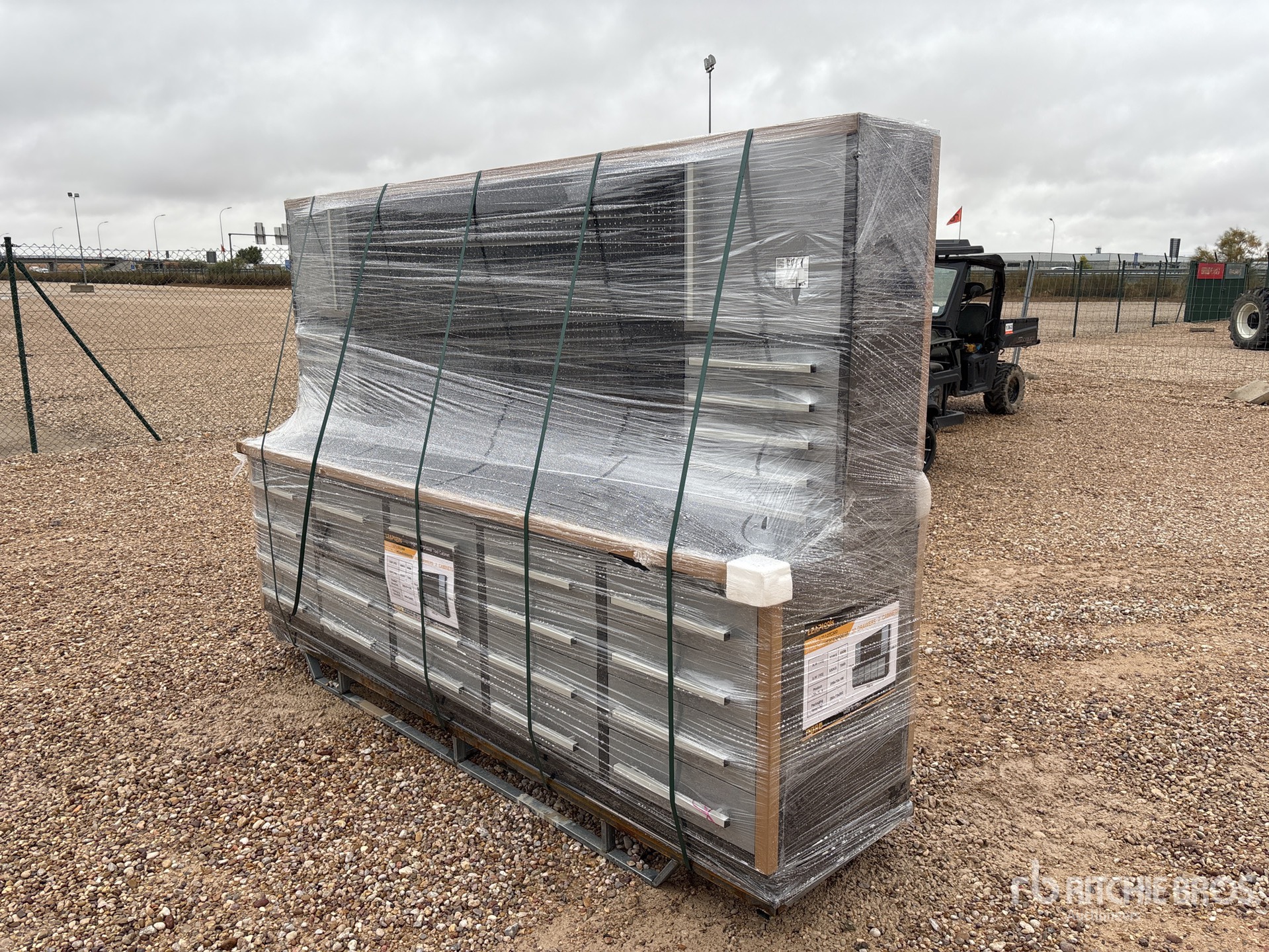 General Appearance with Picture, Right Front Corner