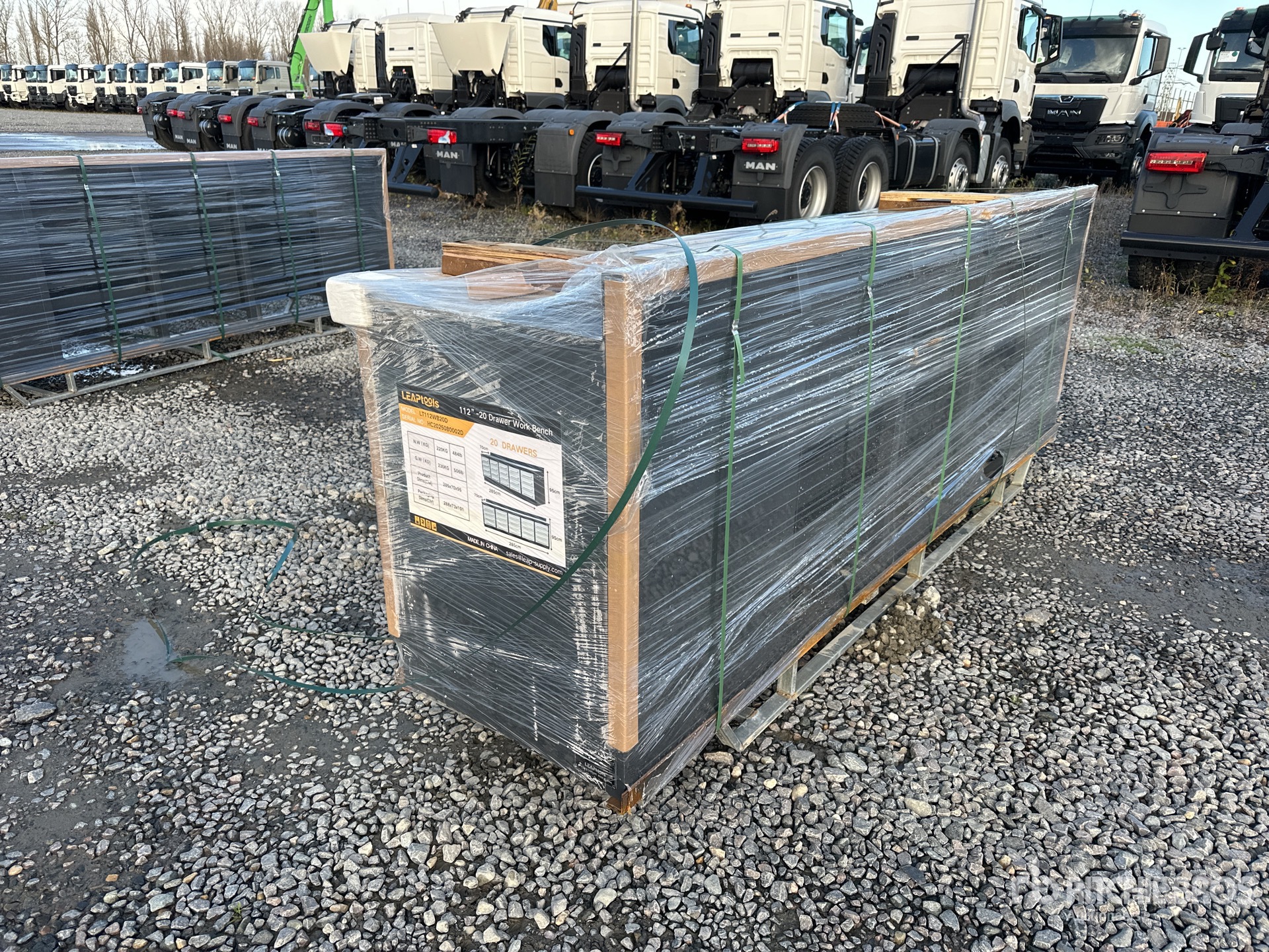 General Appearance with Picture, Right Front Corner